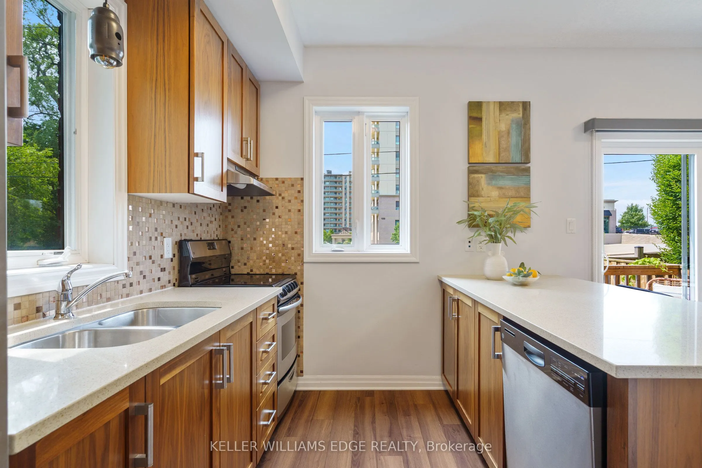 70 Plains Road W, #29