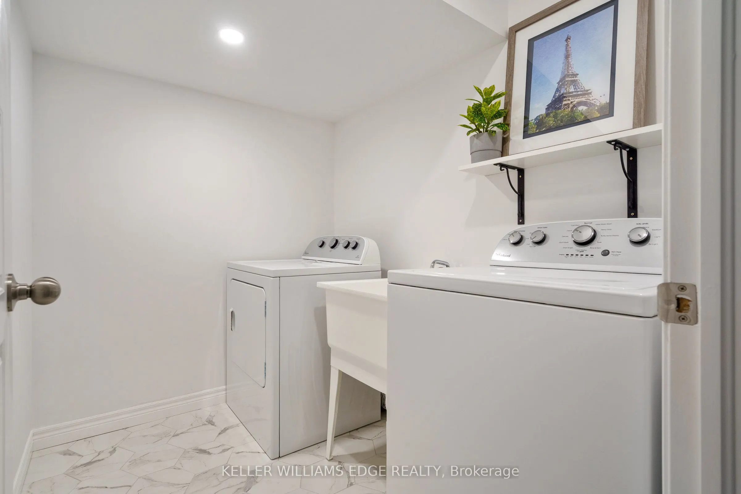 70 Plains Road W, #29