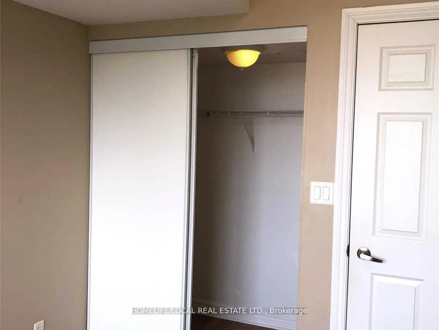 310 Burnhamthorpe Road W, #3403