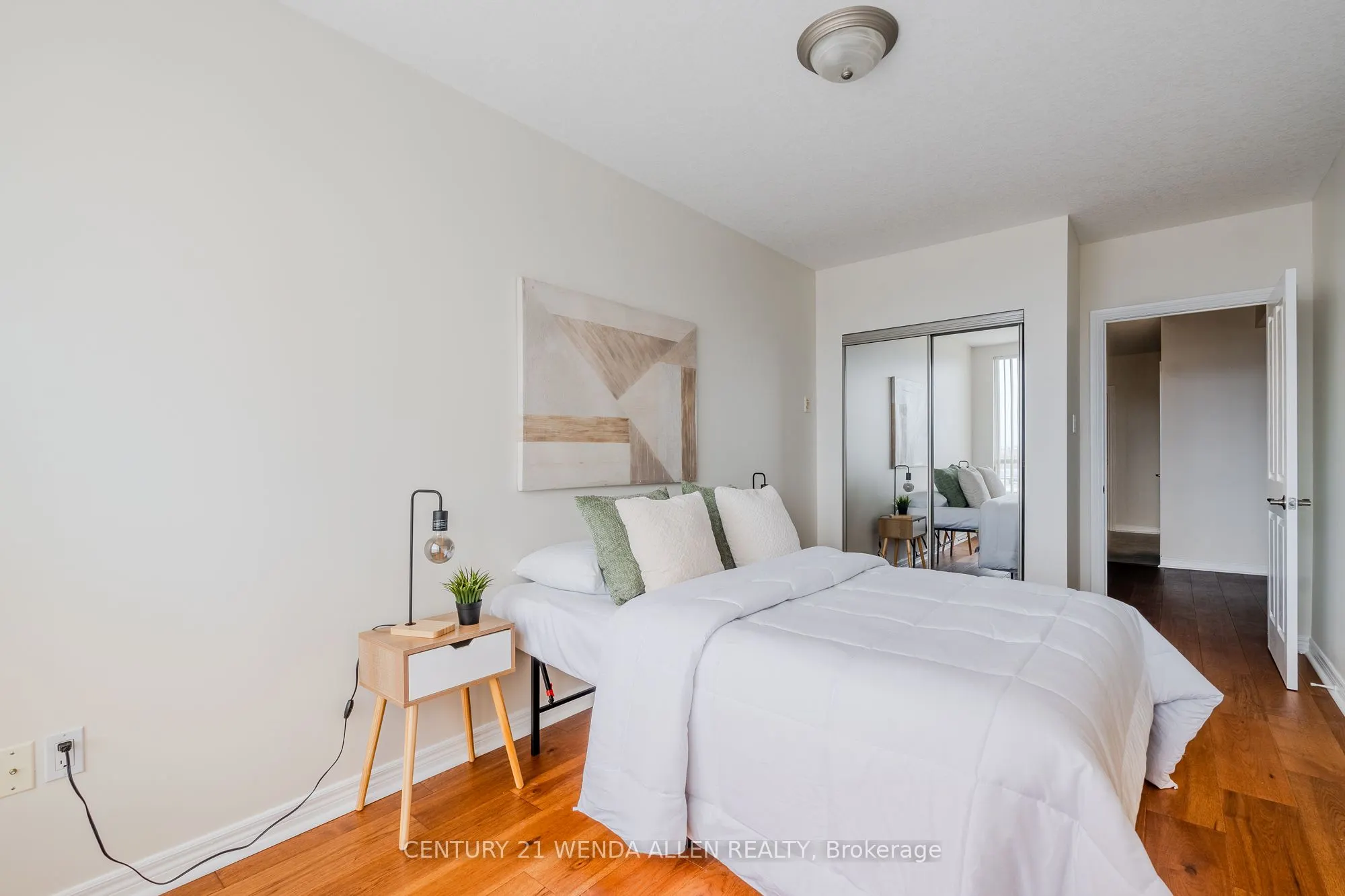 1998 Ironstone Drive, #909