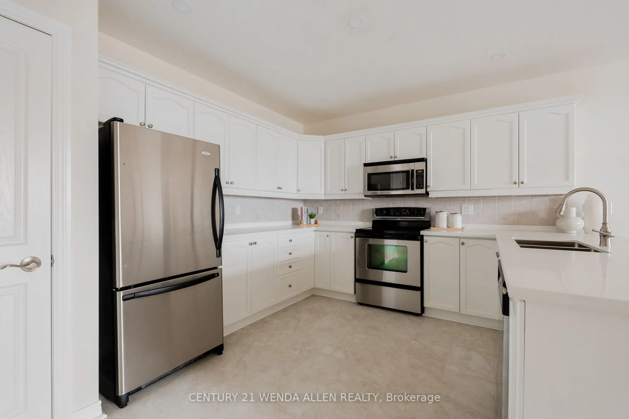 1998 Ironstone Drive, #909