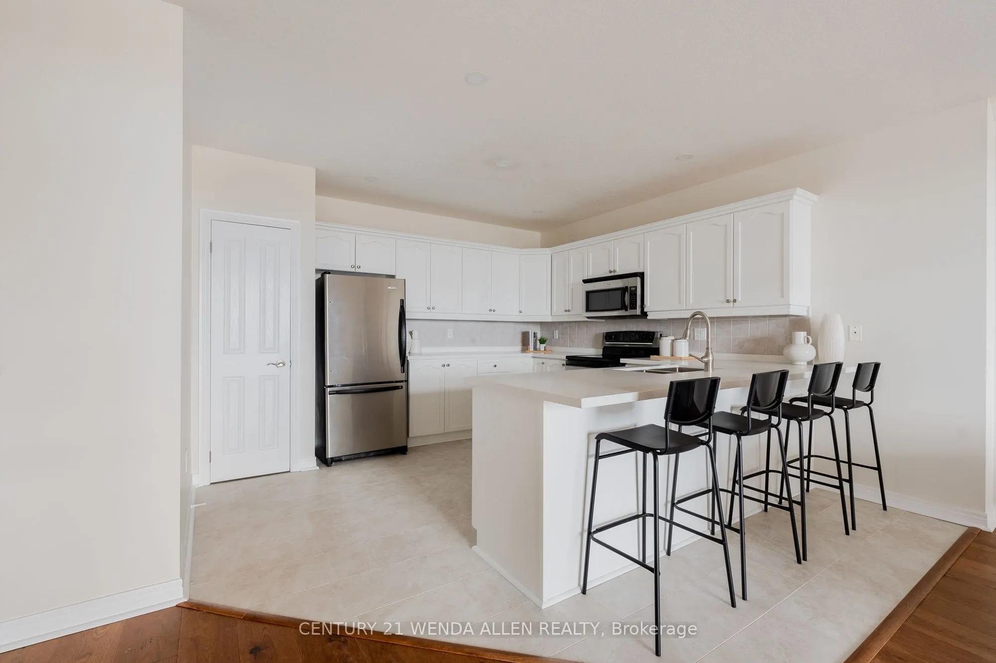 1998 Ironstone Drive, #909