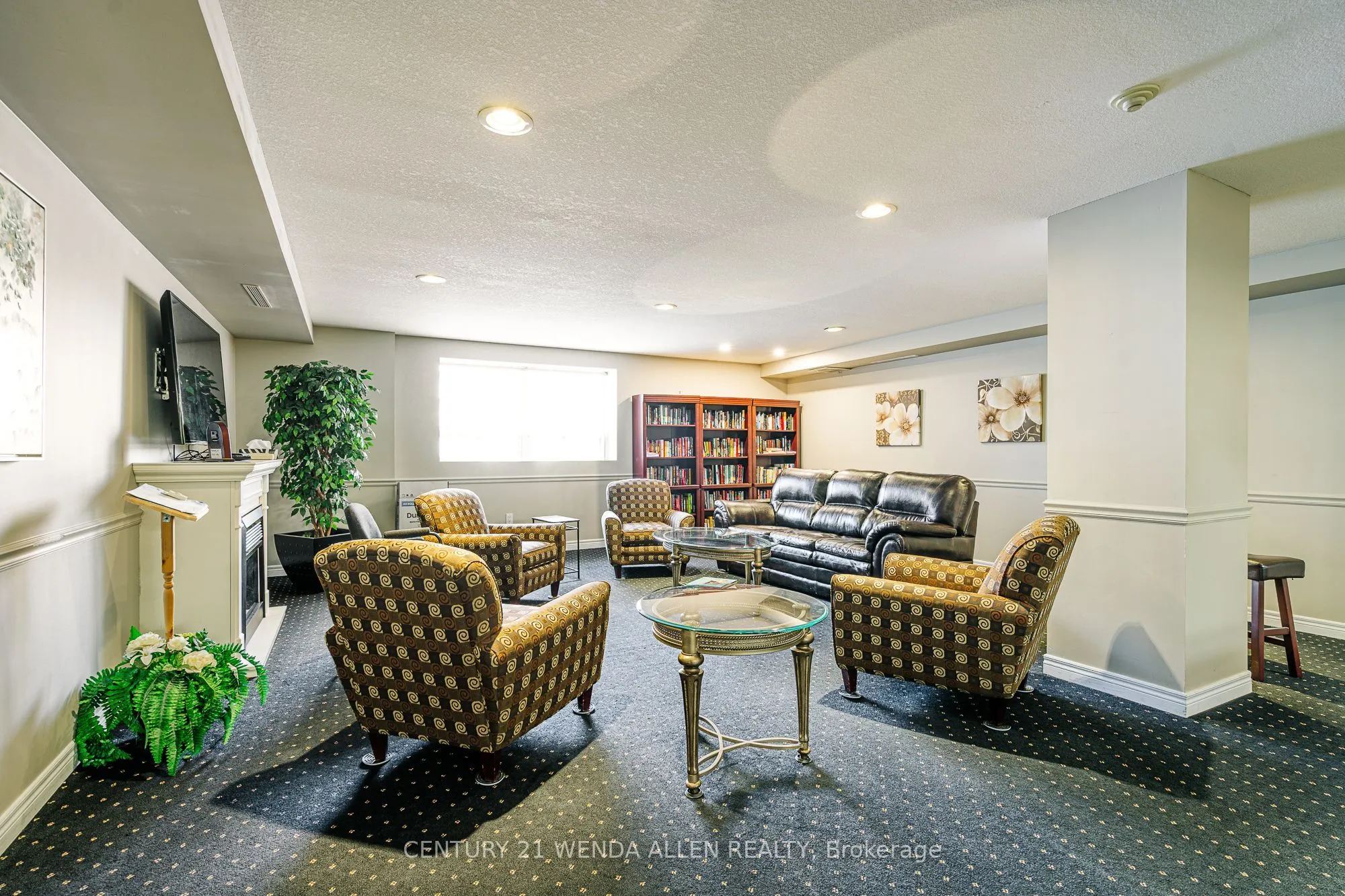 1998 Ironstone Drive, #909