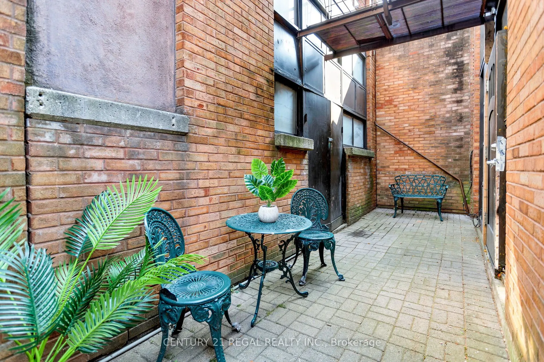 72 Abbott Avenue