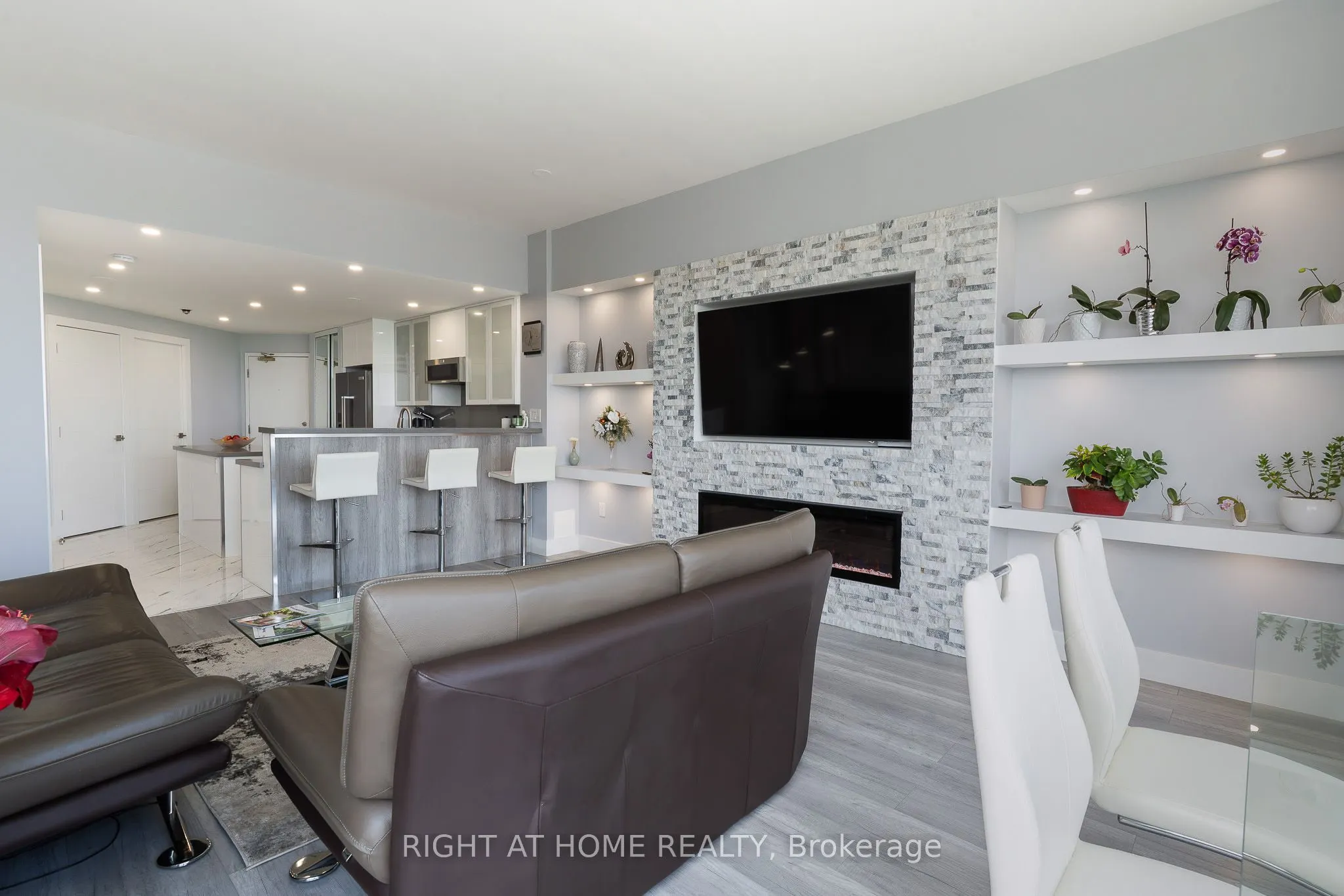 1500 Grazia Court, #Ph 8