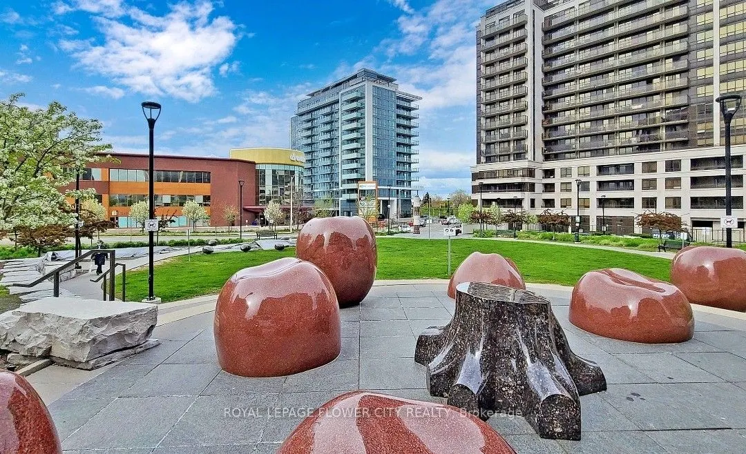 1070 Sheppard Avenue W, #801