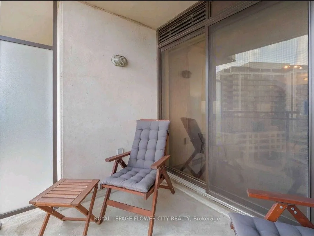 1070 Sheppard Avenue W, #801