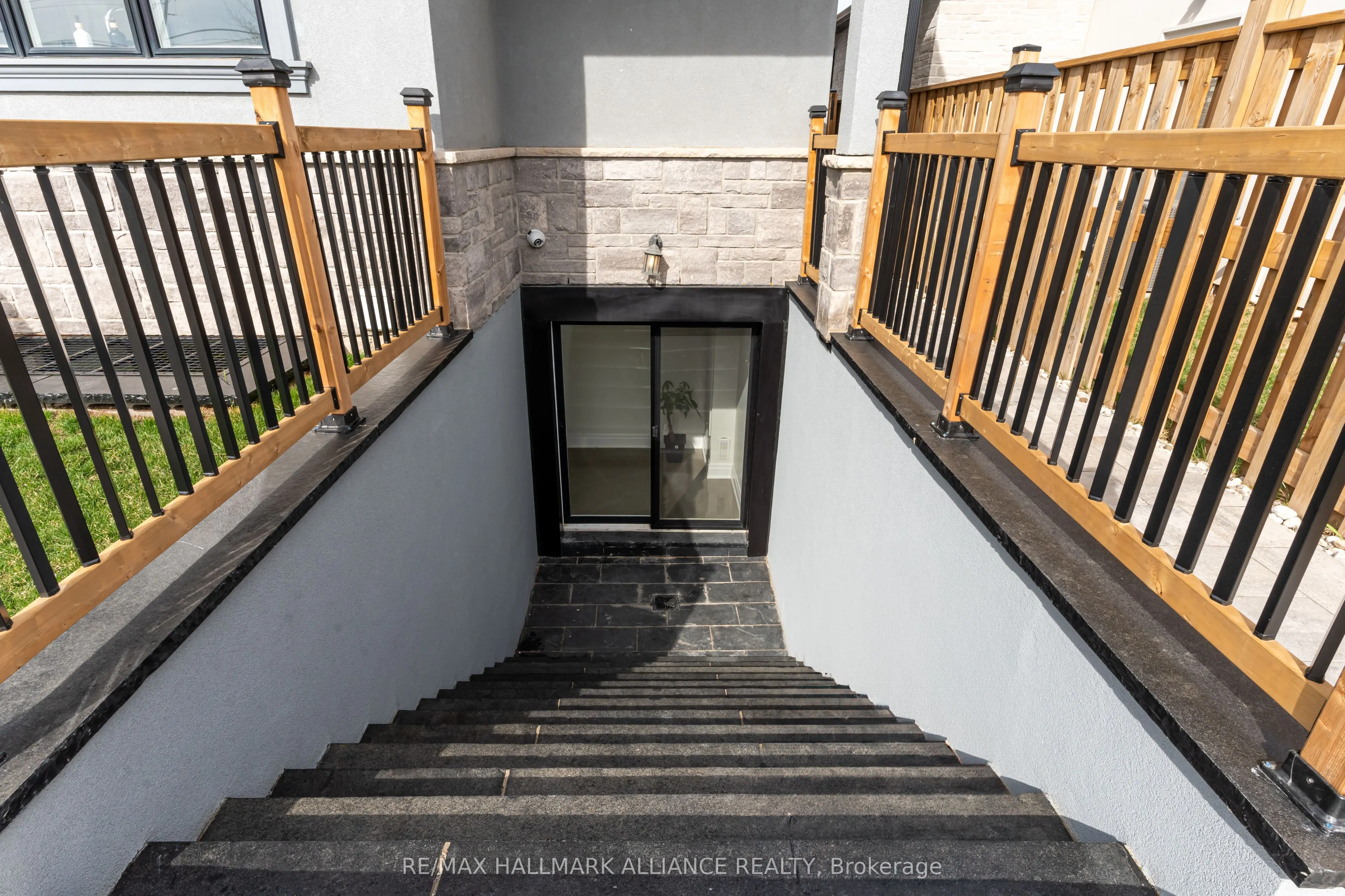 350 Weighton Drive