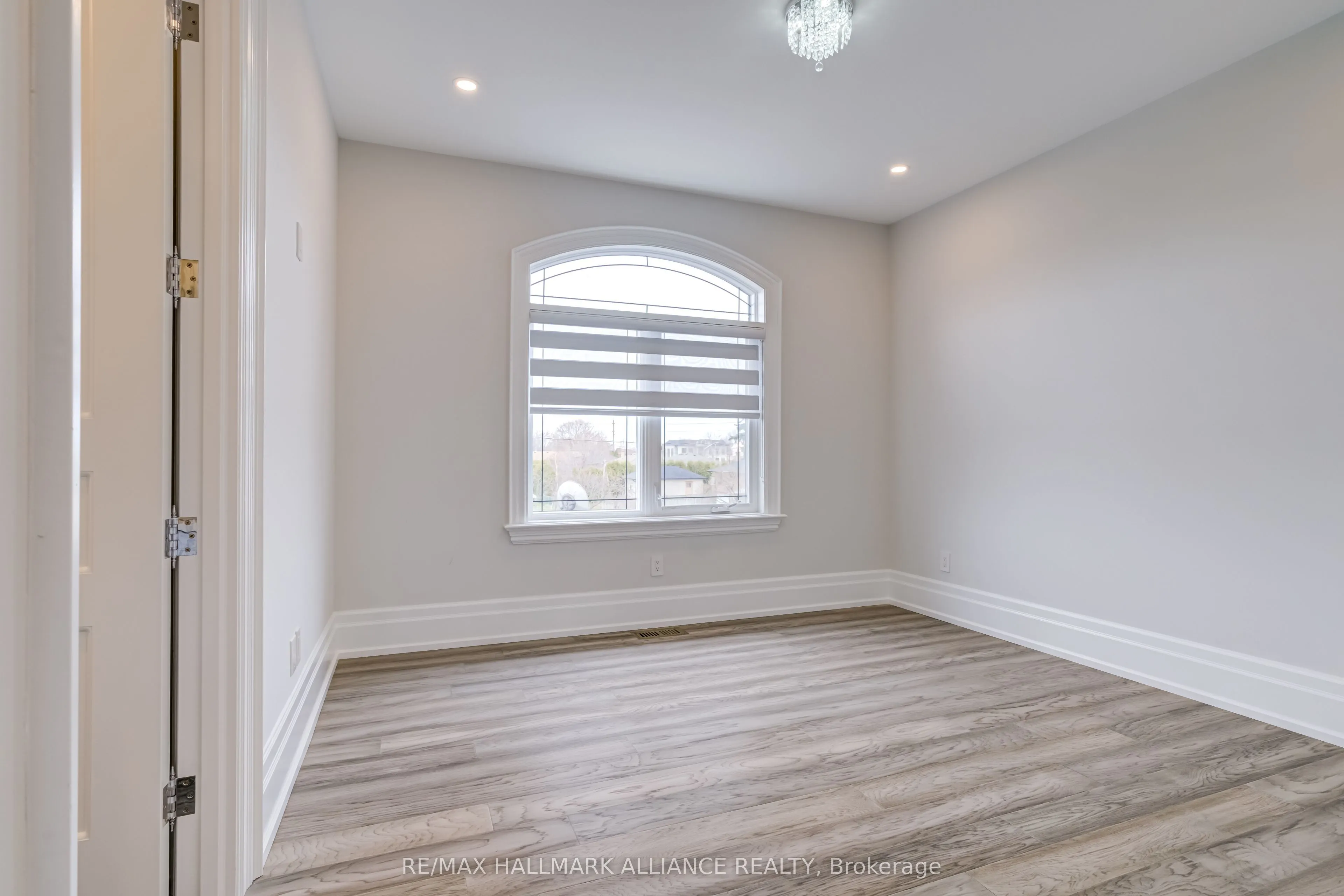 350 Weighton Drive