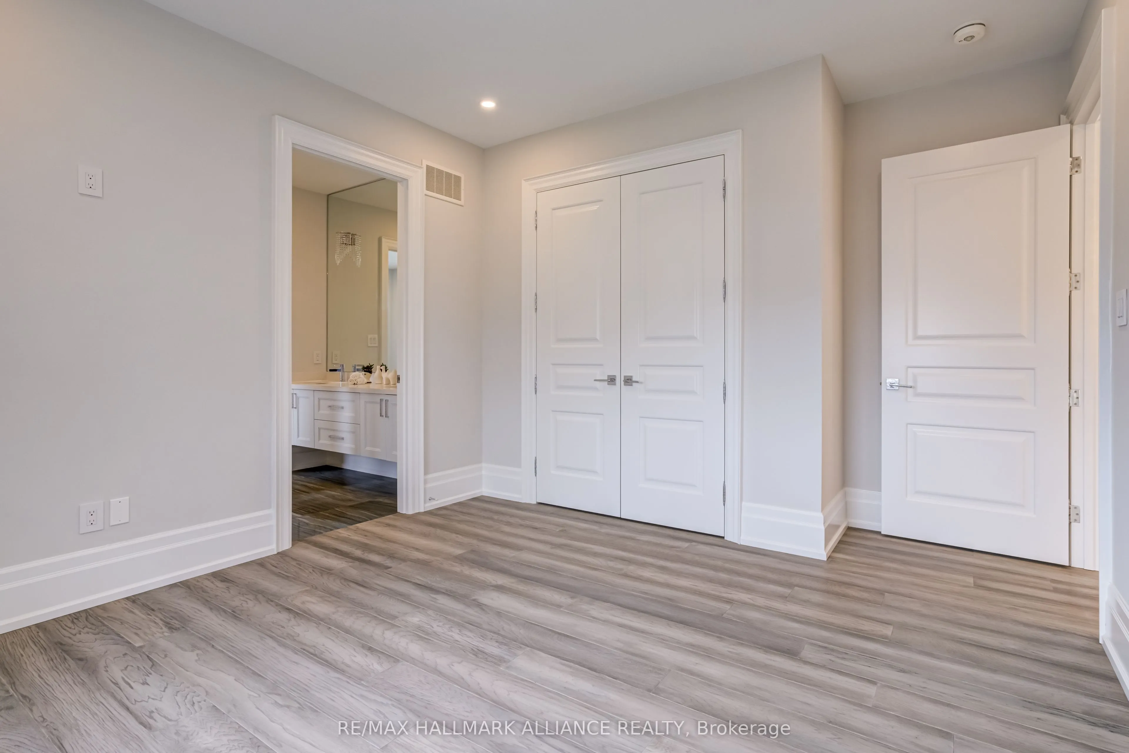 350 Weighton Drive
