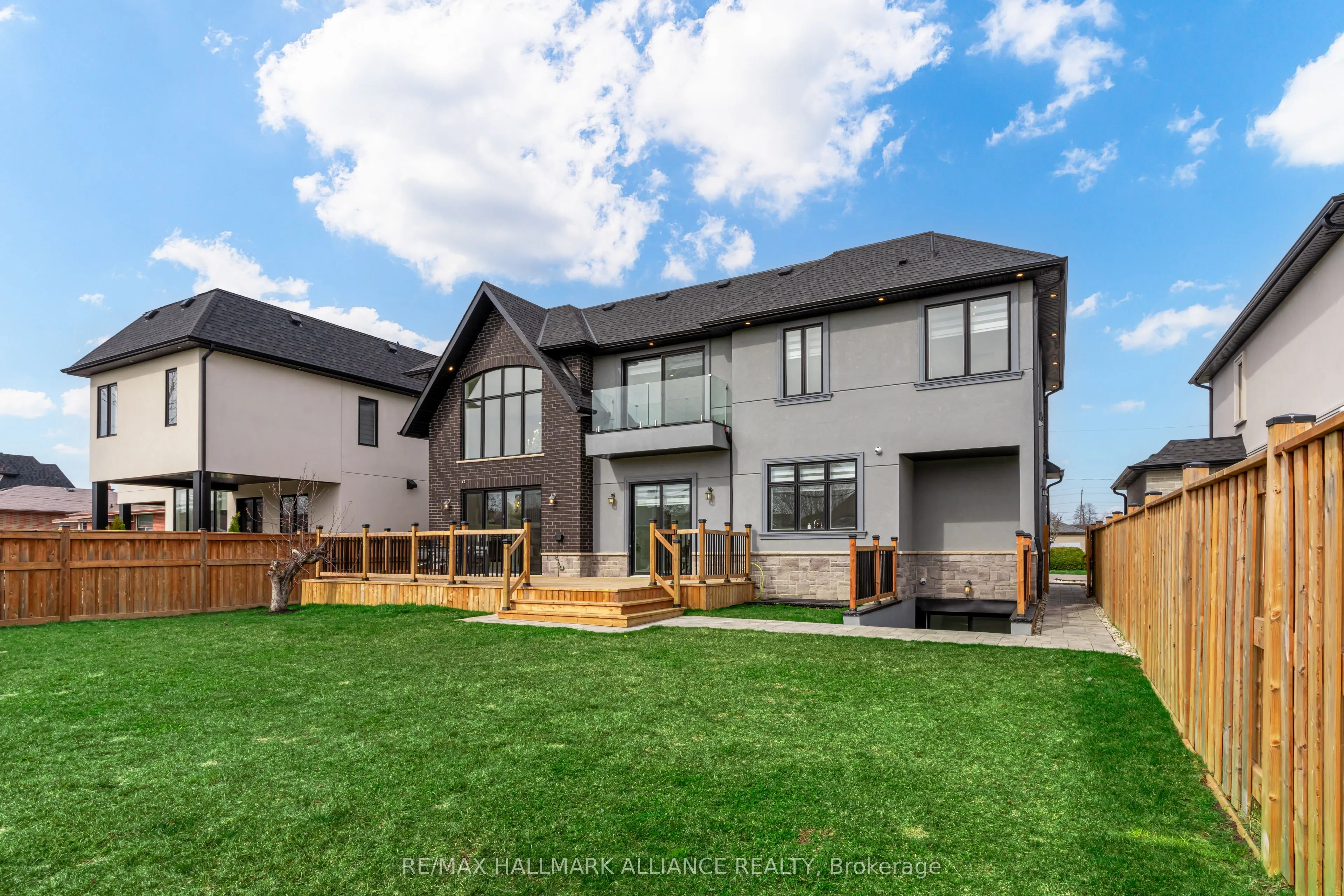 350 Weighton Drive