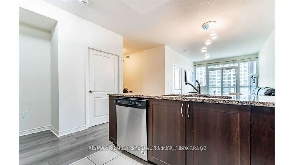 349 Rathburn Road W, #610