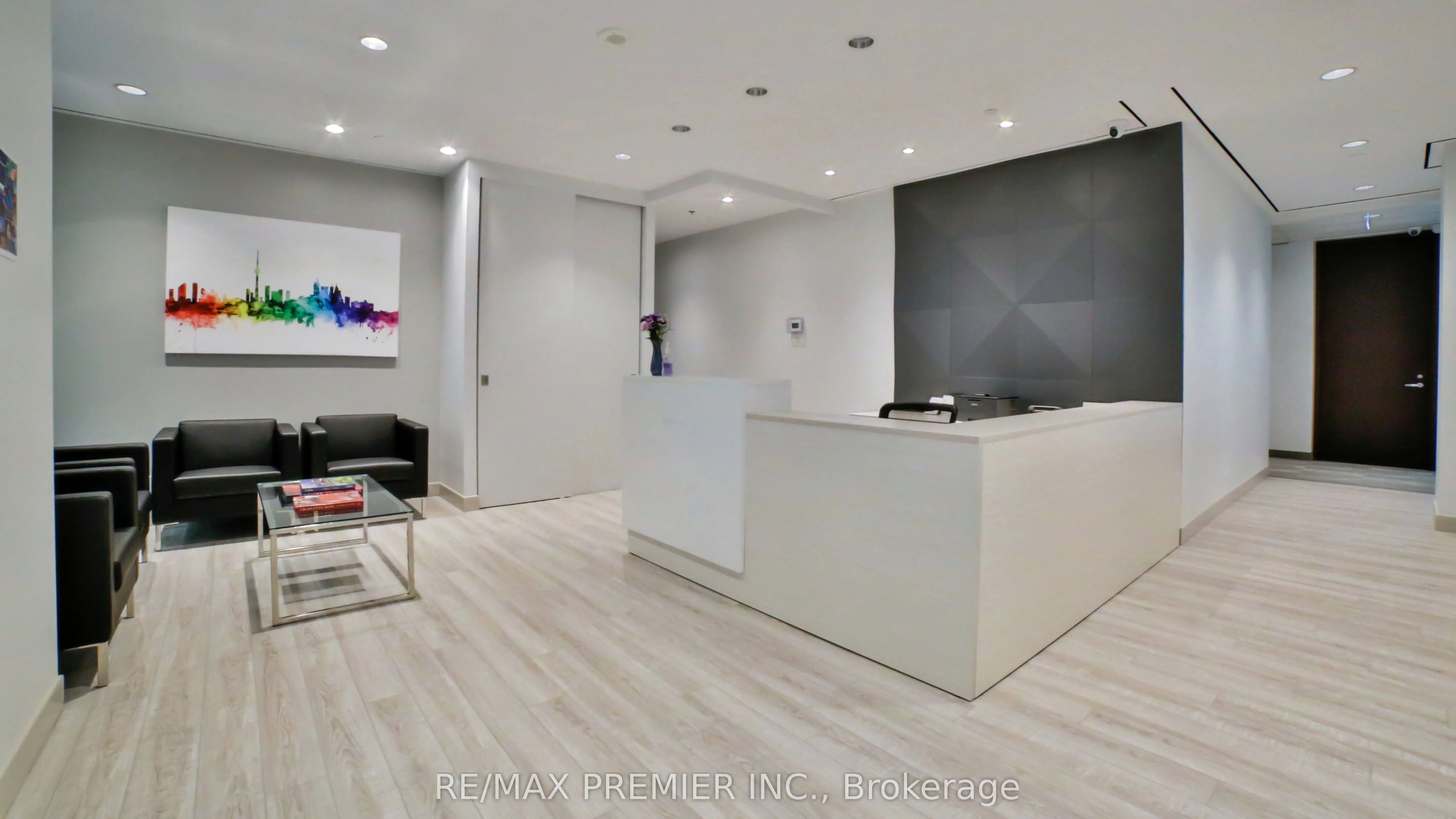 2020 Winston Park Drive, #200-09