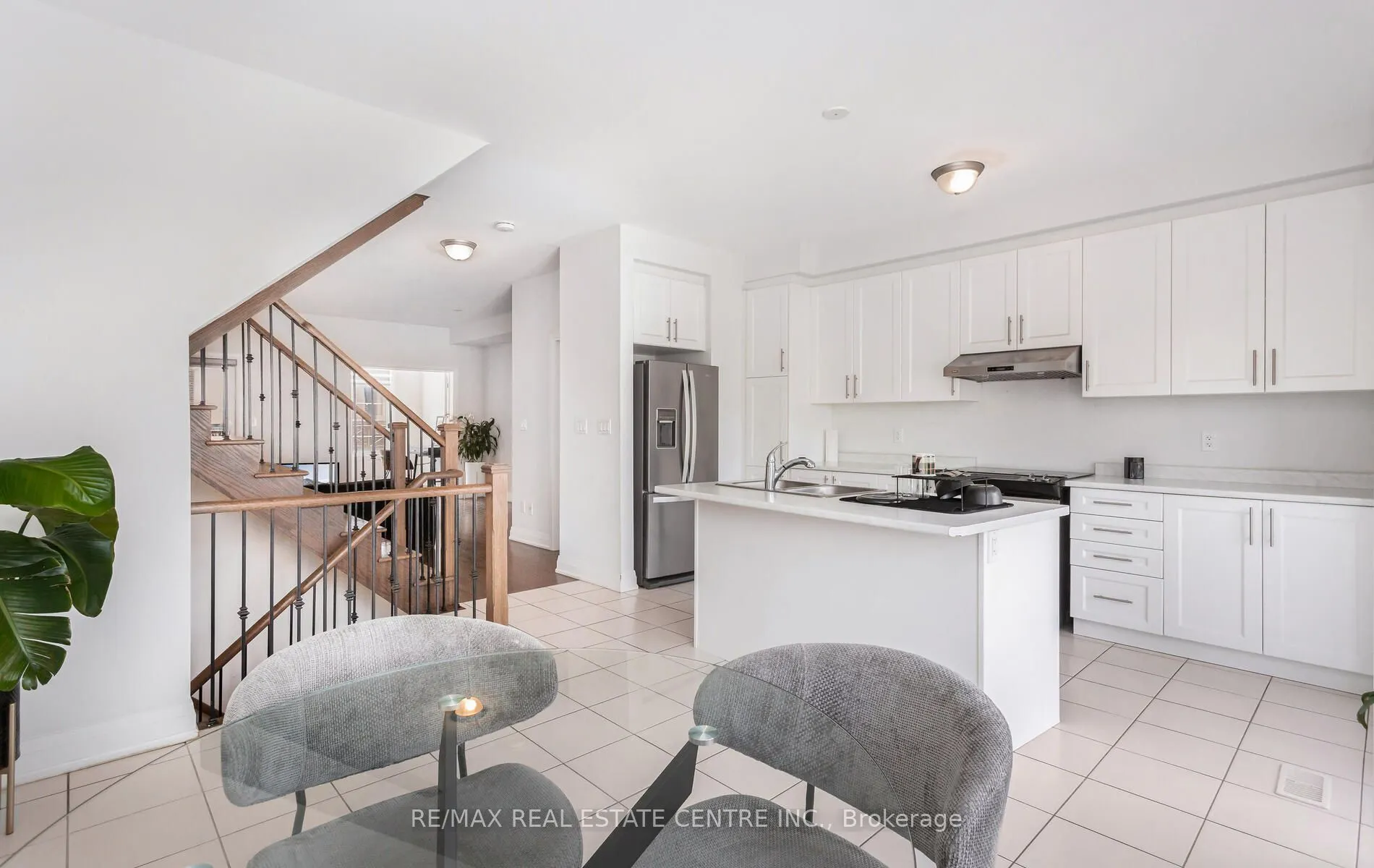 6 Summerbeam Way
