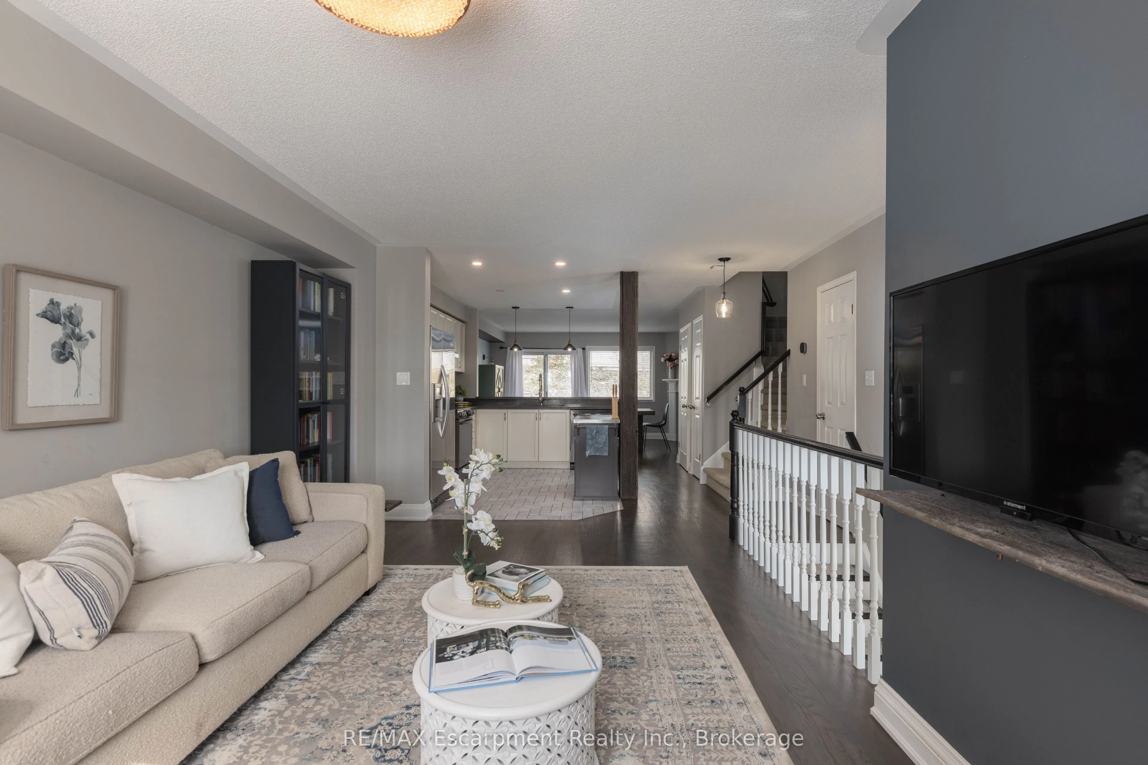 65 FAIRWOOD Place