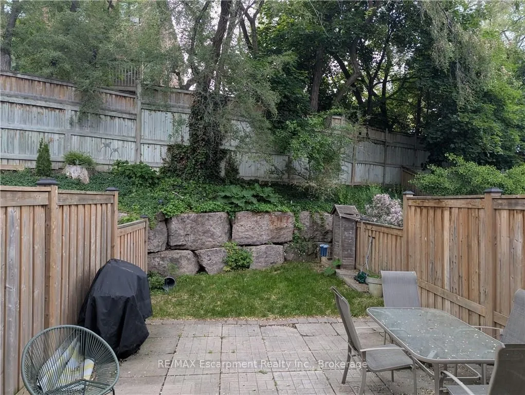 65 FAIRWOOD Place