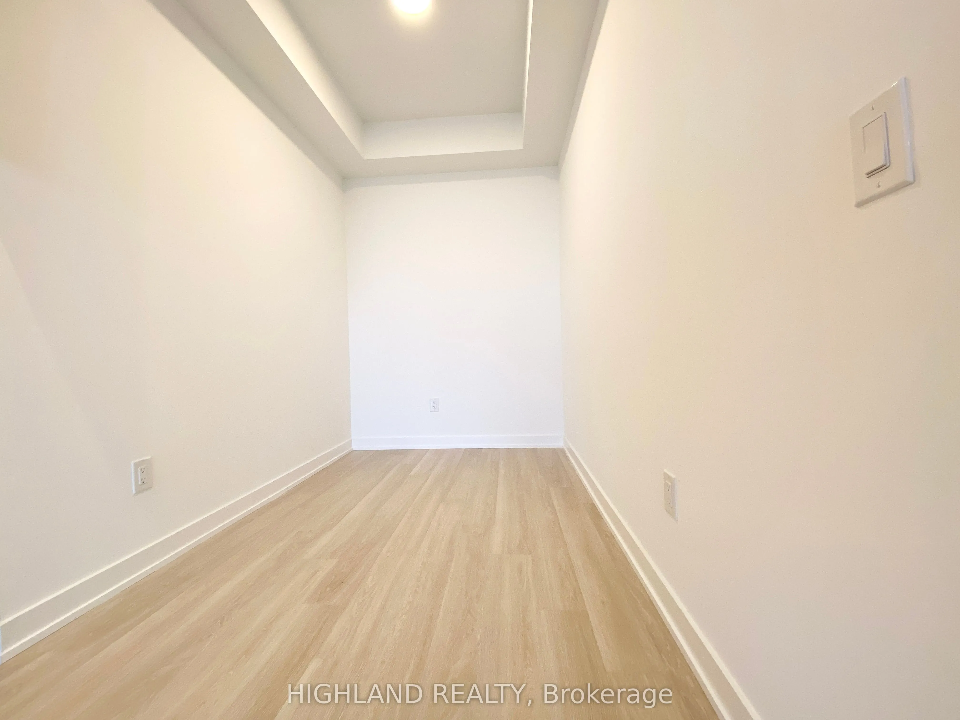 5105 Hurontario Street, #2812