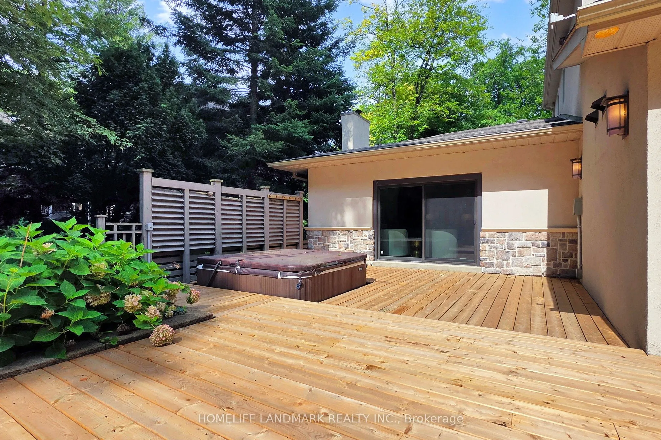 1558 Spring Road