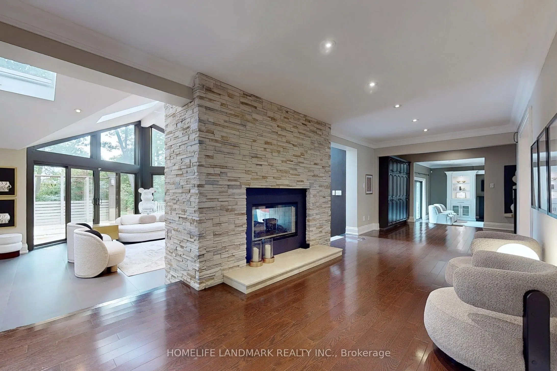 1558 Spring Road