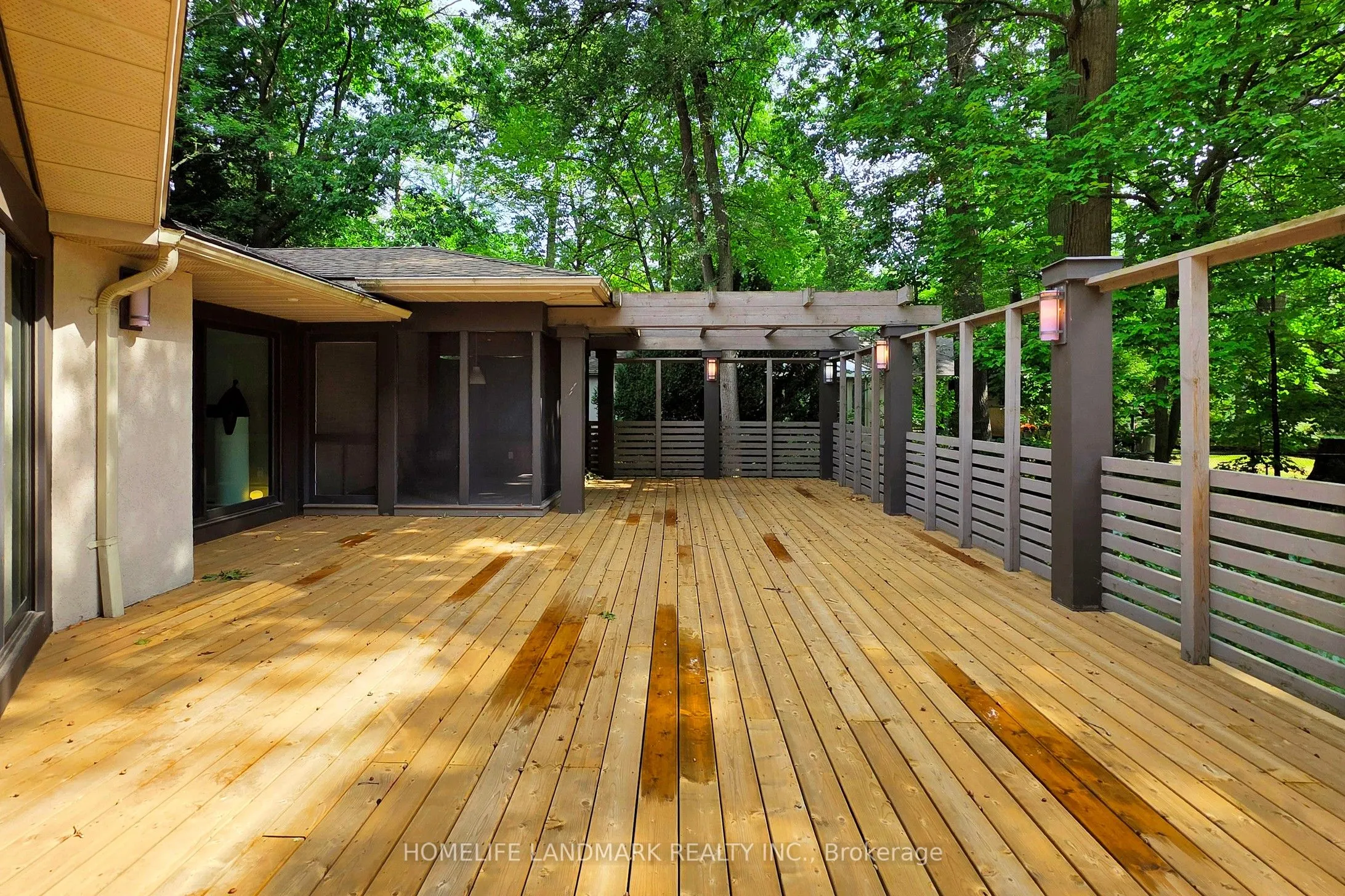 1558 Spring Road