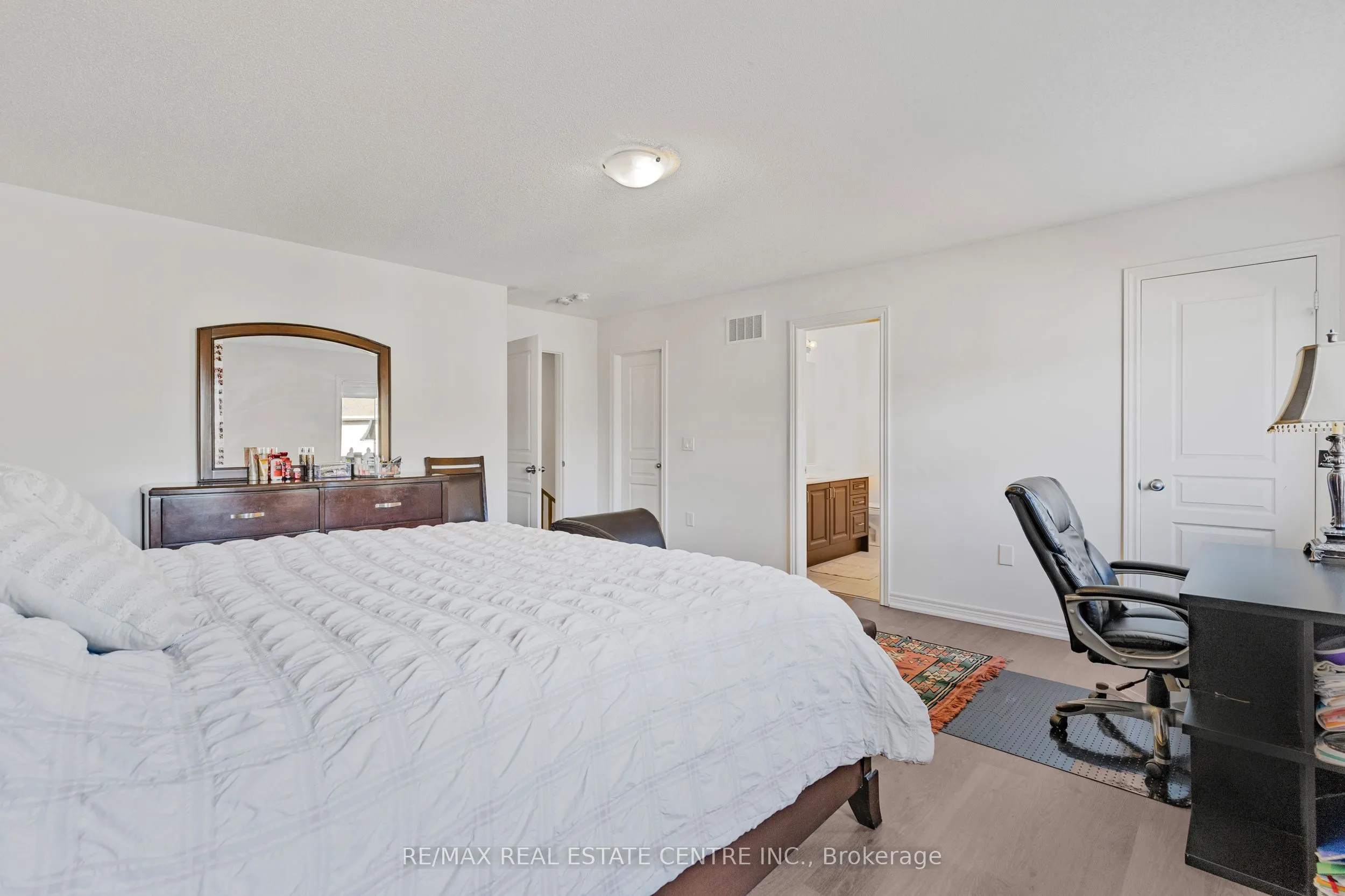 1525 Carr Landing
