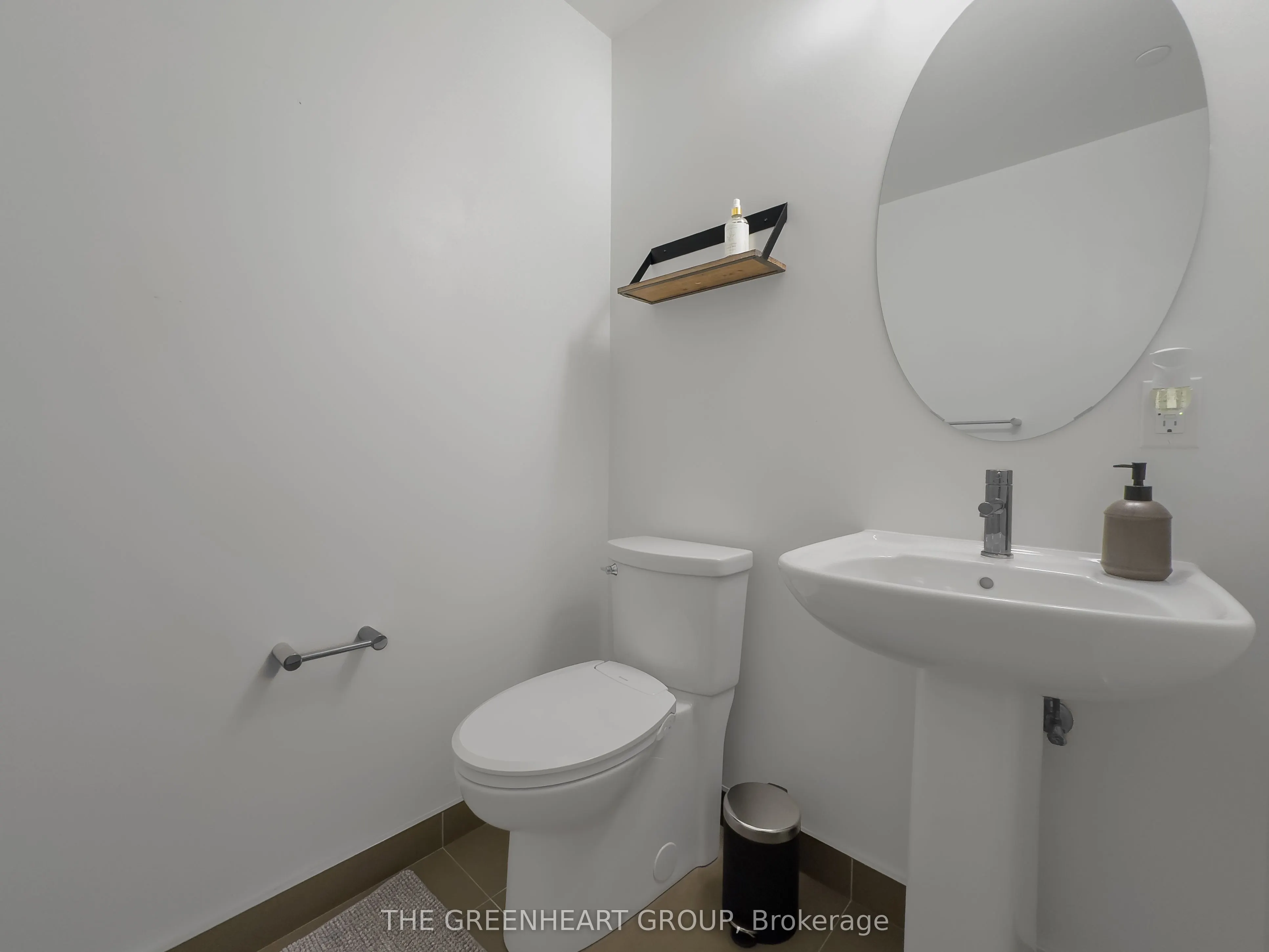 8 Ann Street, #504