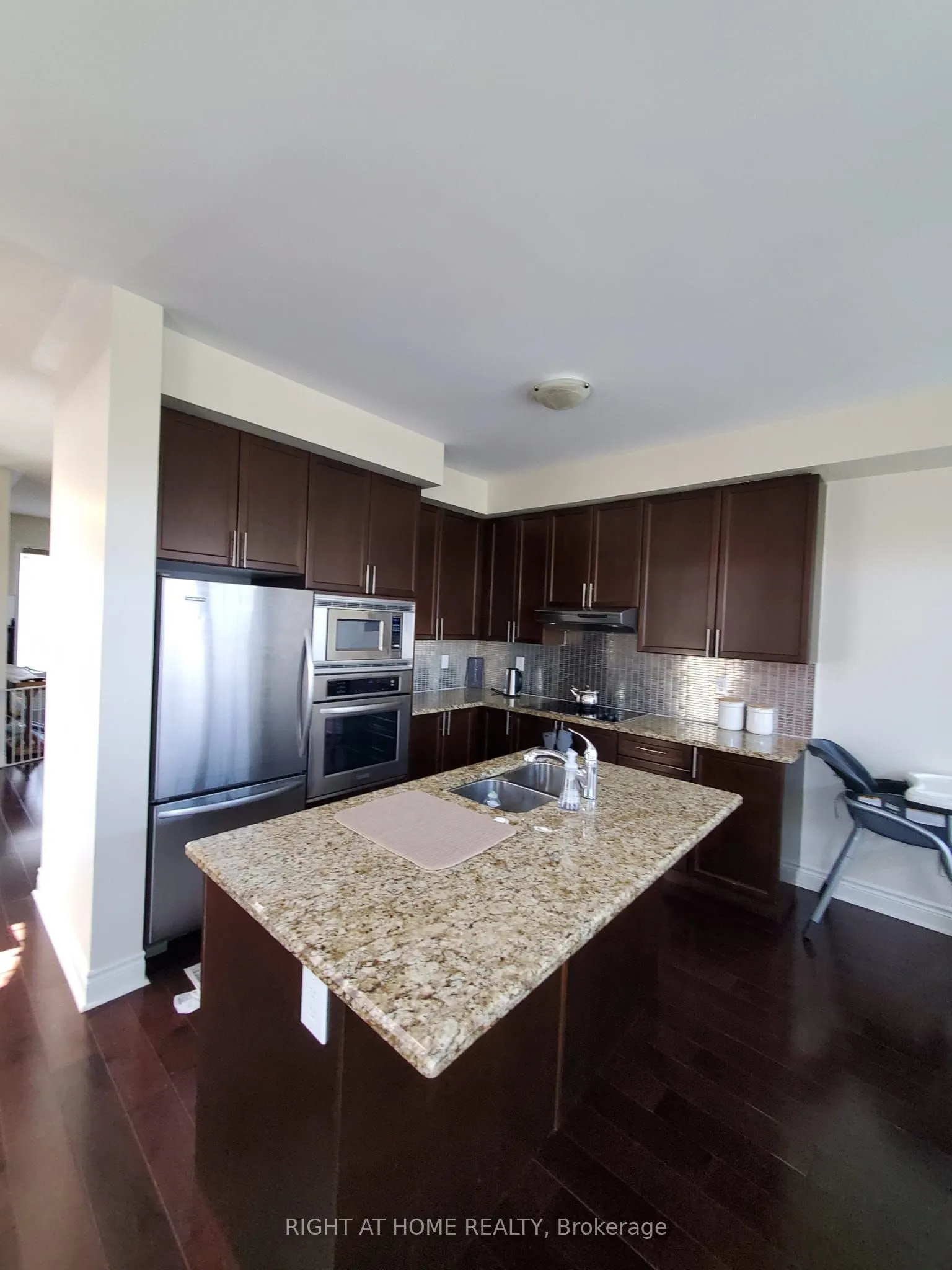 5715 Tenth Line W, #21