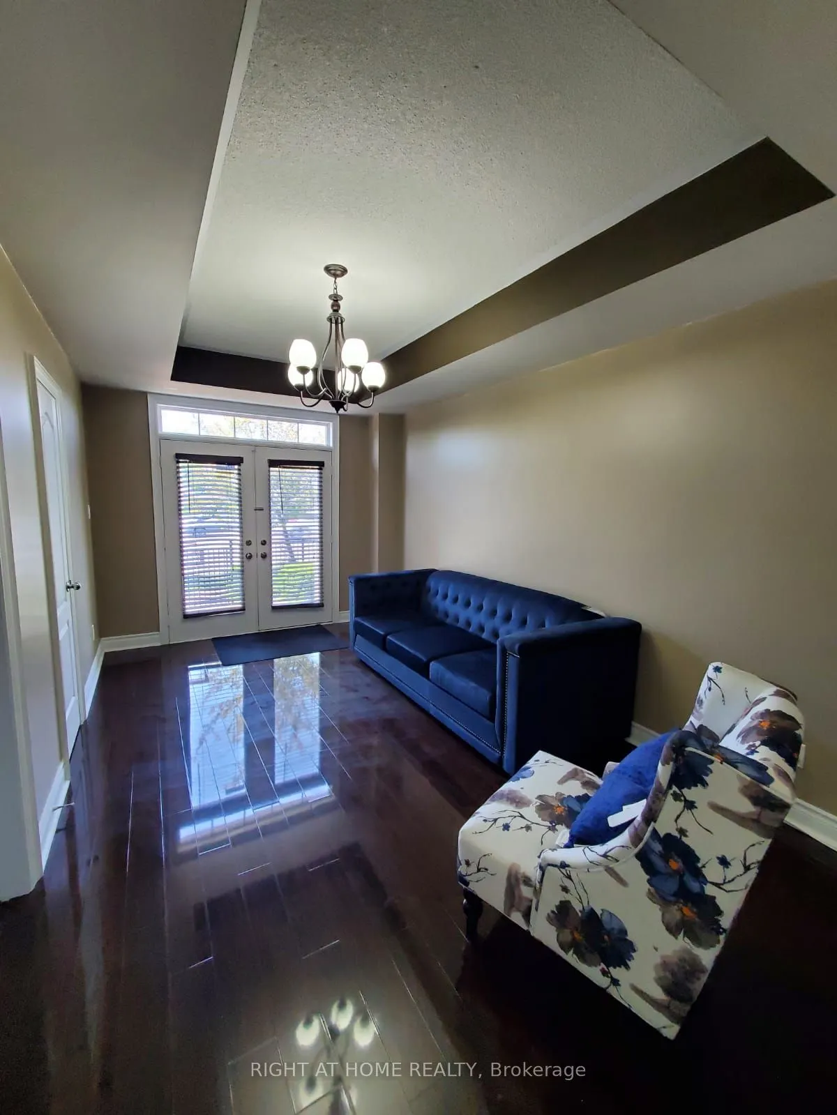 5715 Tenth Line W, #21