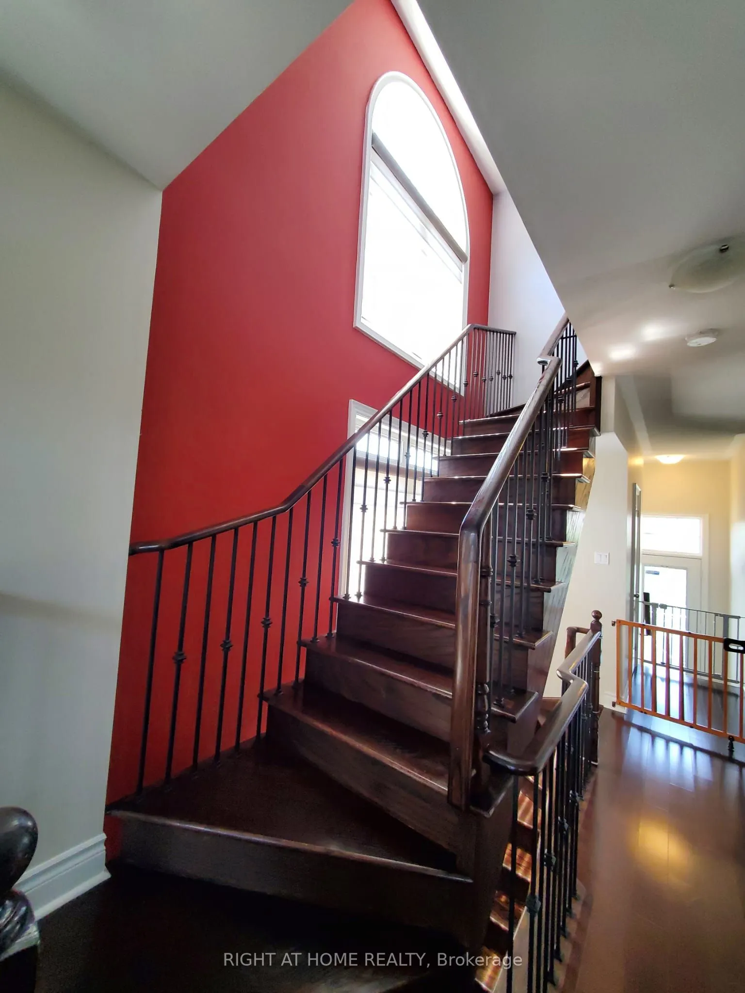 5715 Tenth Line W, #21