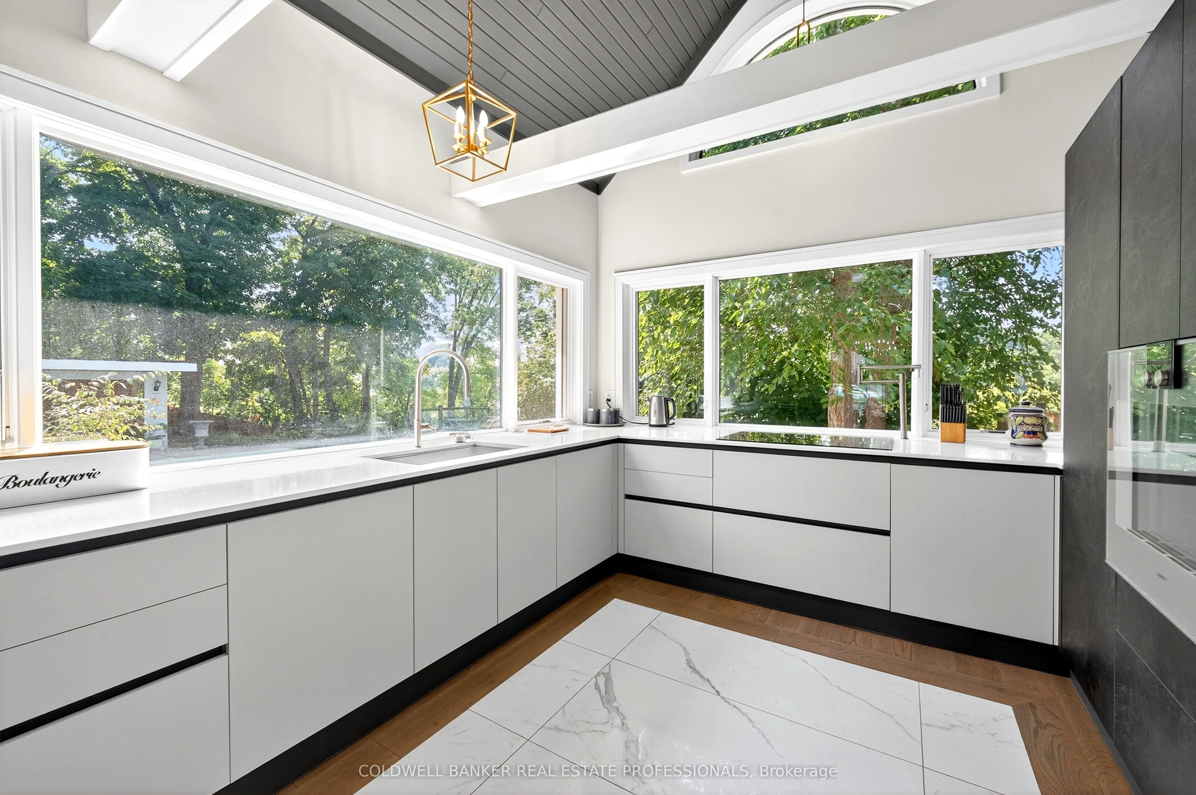 416 Trafalgar Road