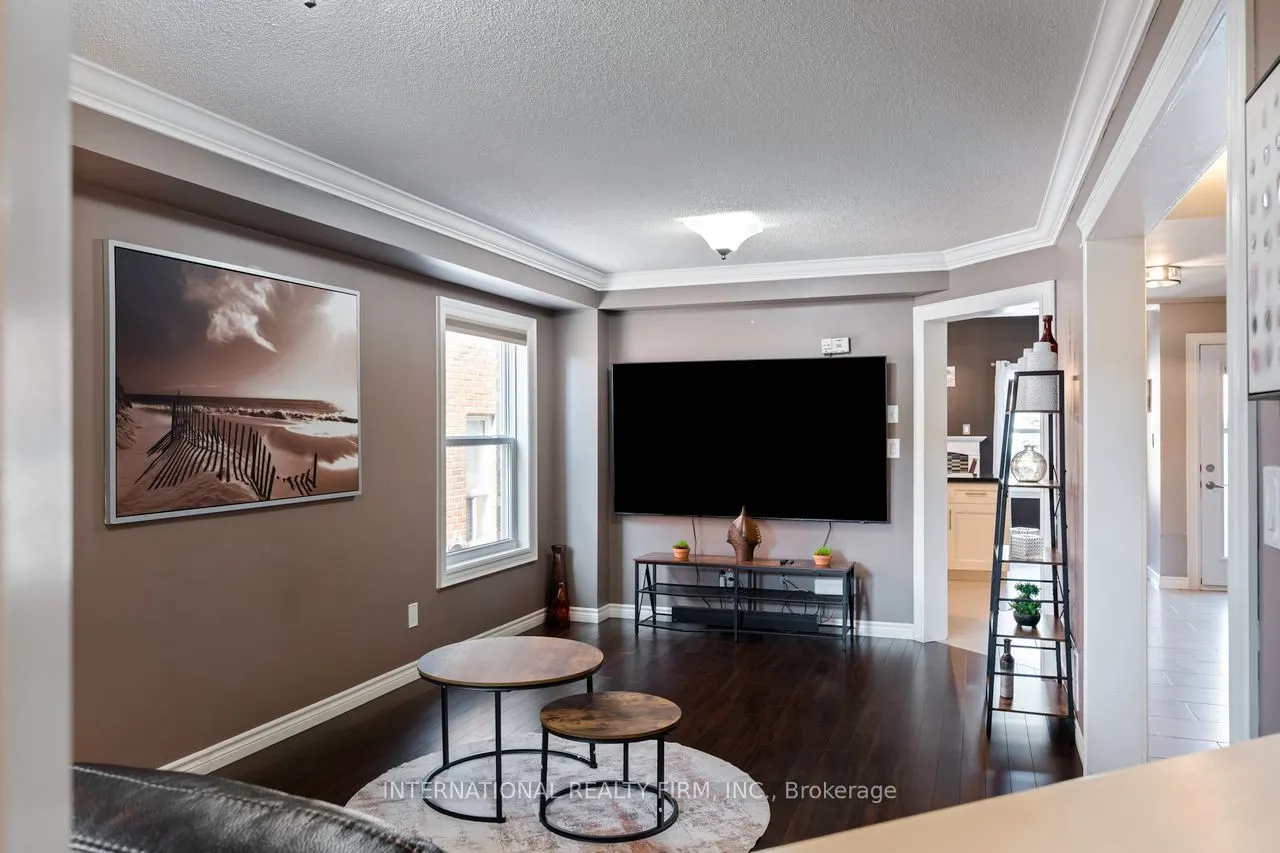 440 Jay Crescent