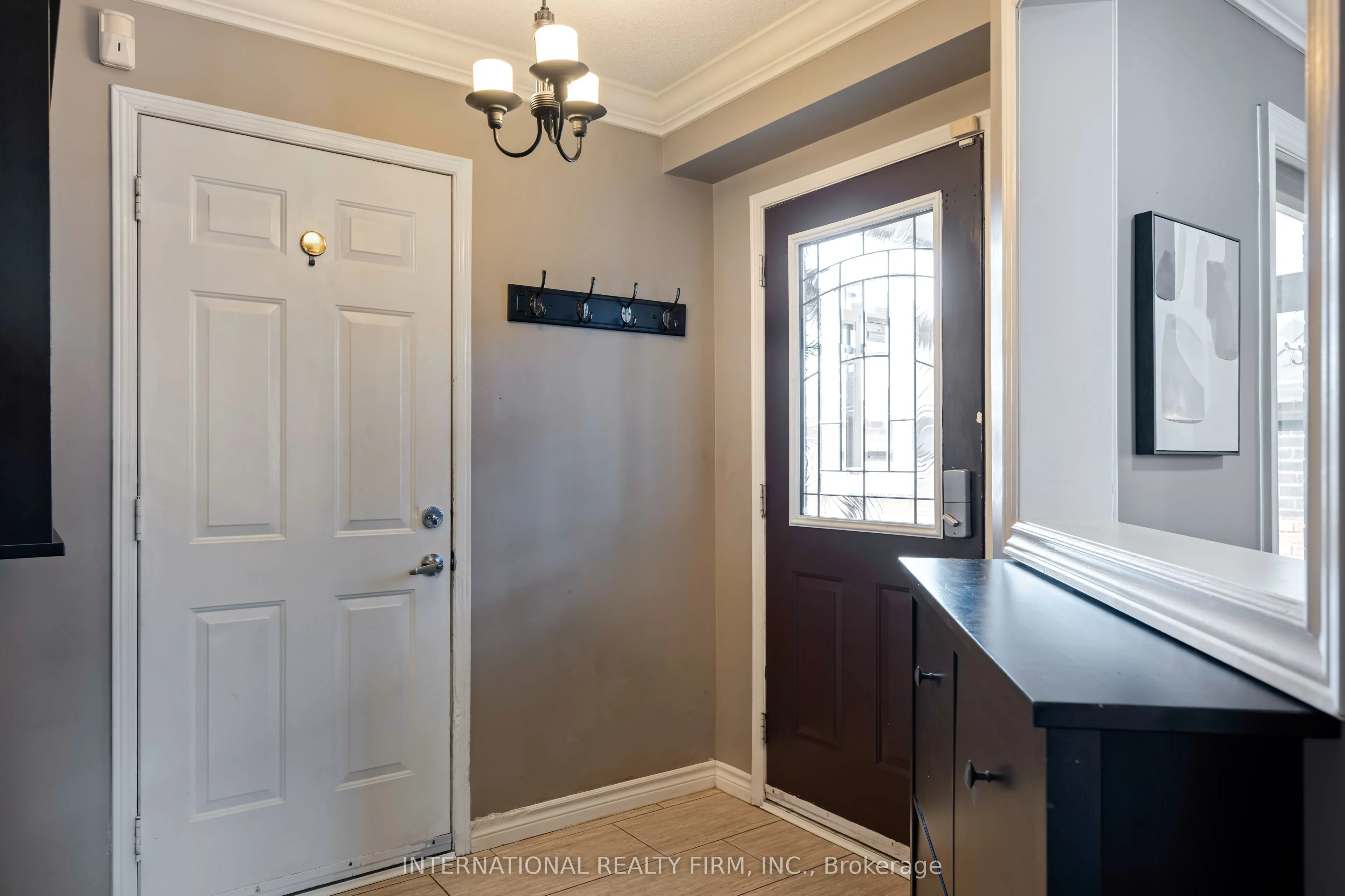 440 Jay Crescent