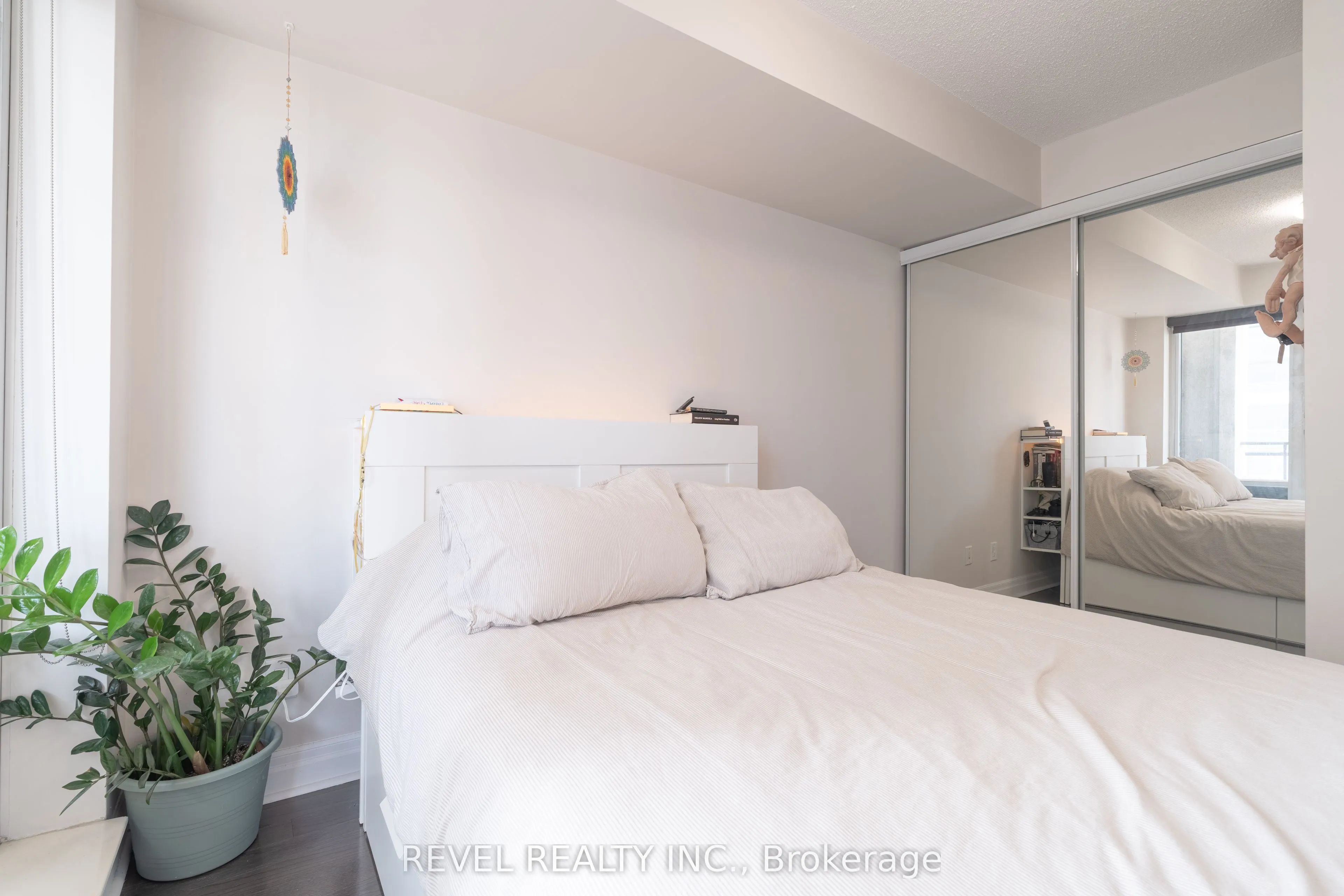 2121 Lake Shore Blvd W Boulevard W, #801