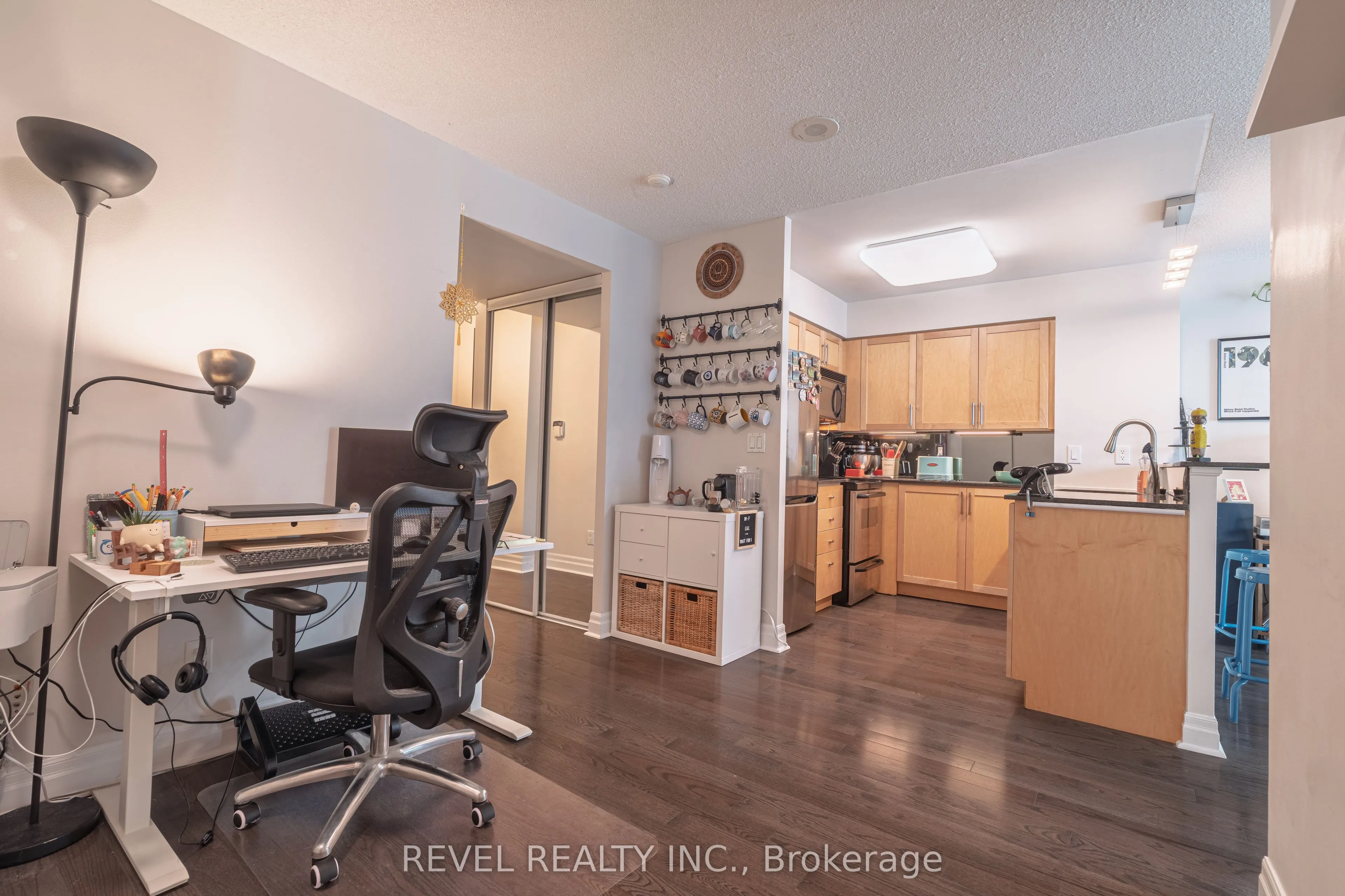 2121 Lake Shore Blvd W Boulevard W, #801
