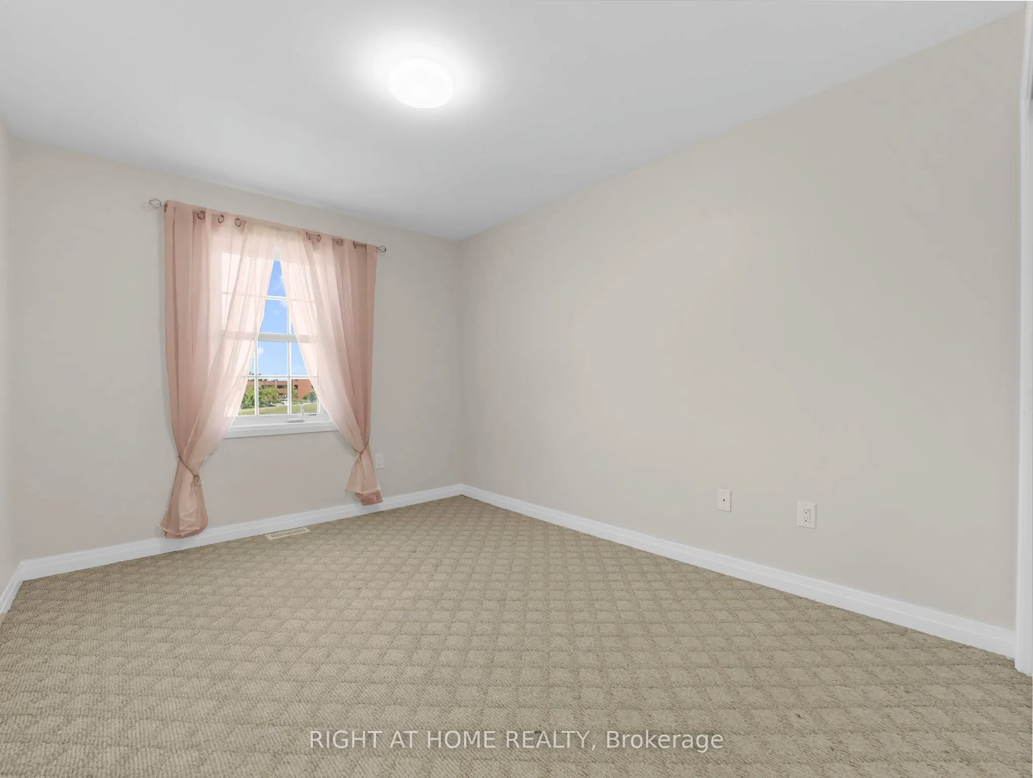 64 Mclaughlin Avenue