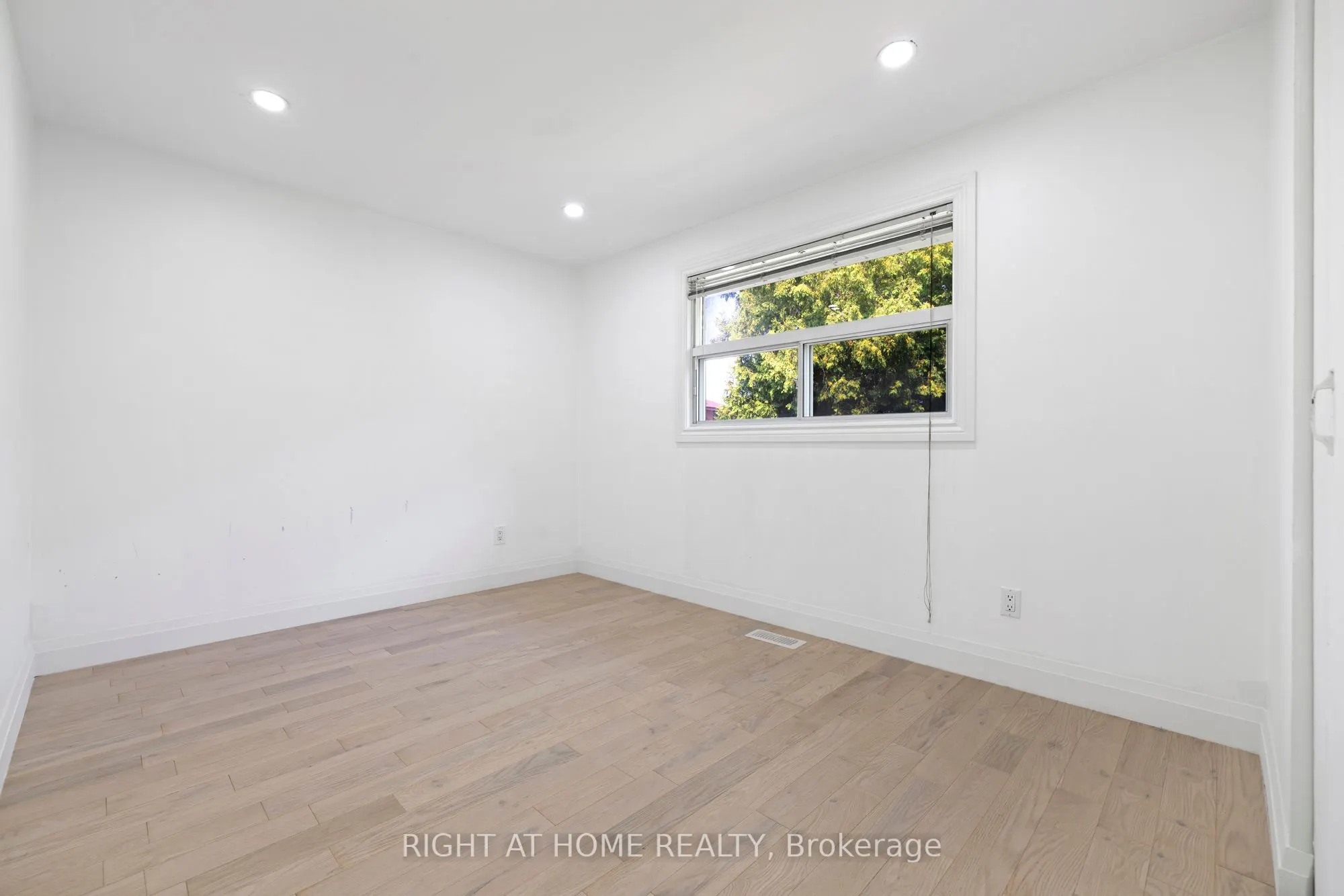 1147 Saturnia Crescent