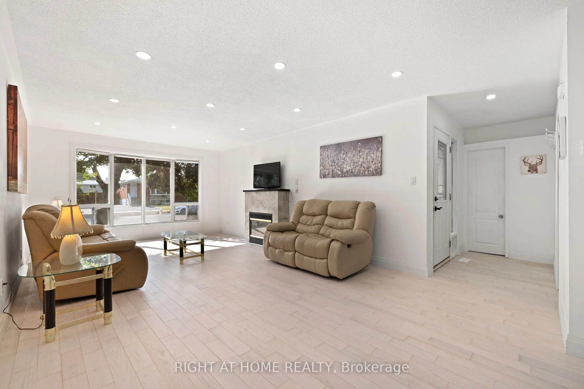1147 Saturnia Crescent