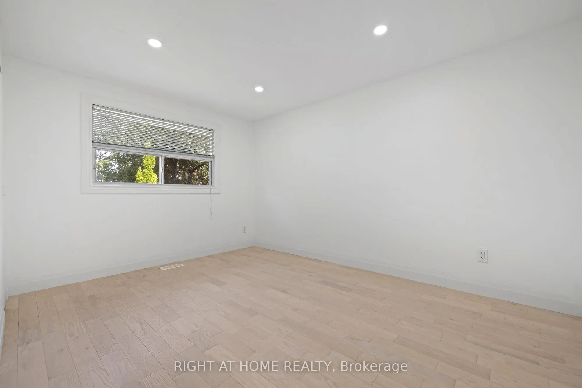 1147 Saturnia Crescent