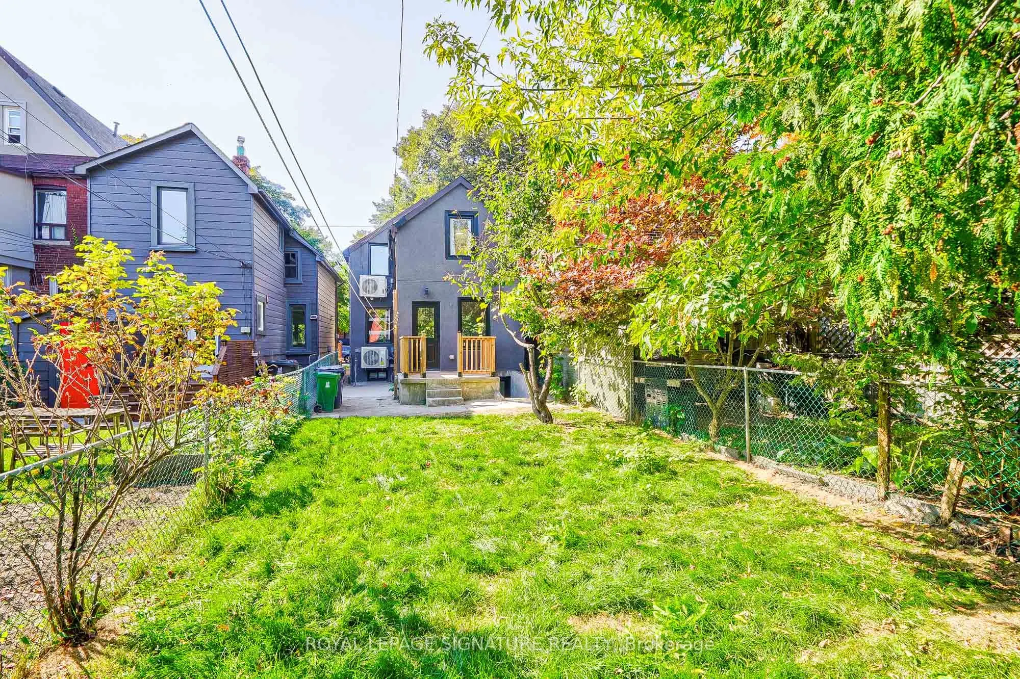 541 St Clarens Avenue