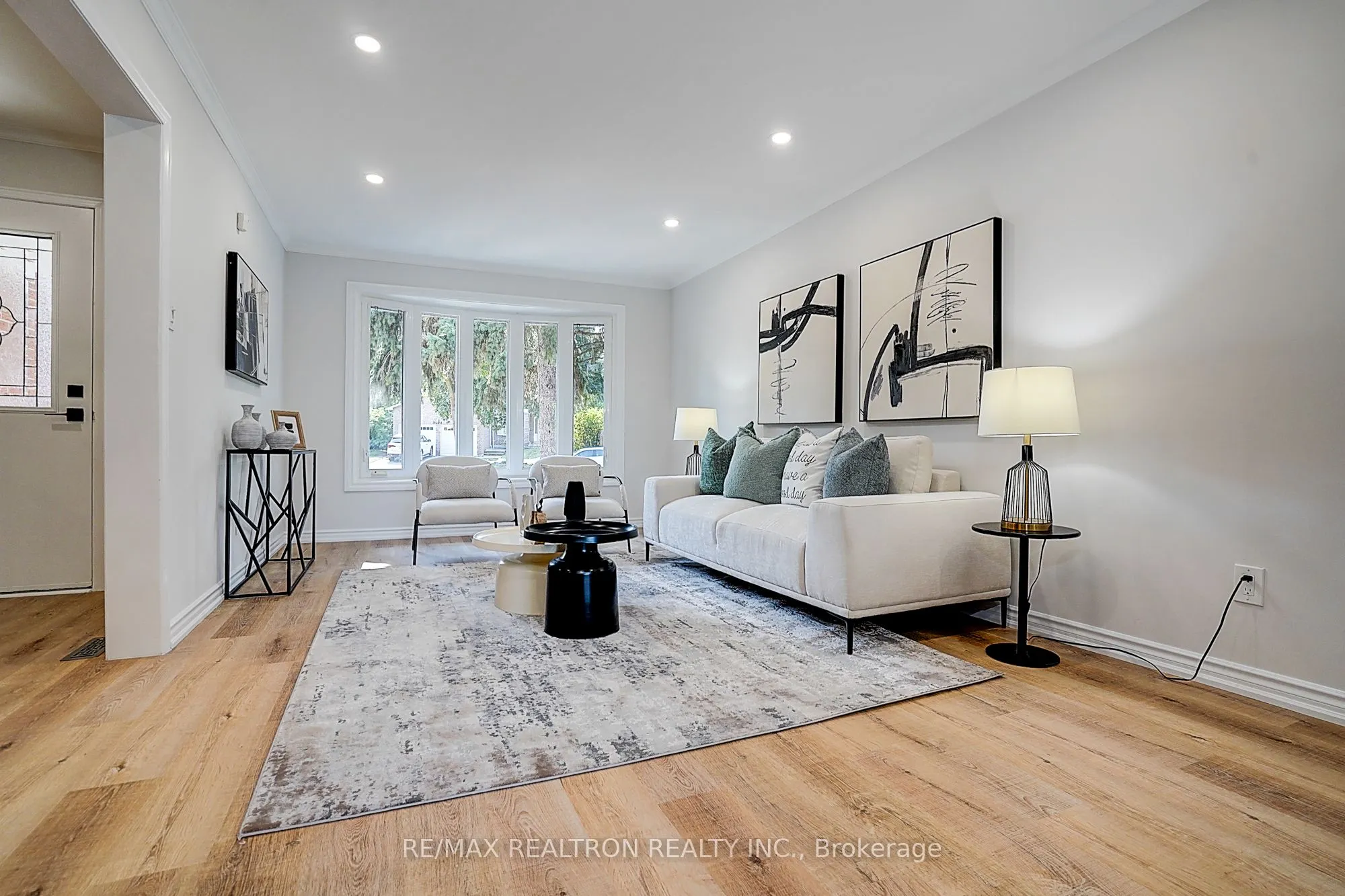 3031 Redstart Drive