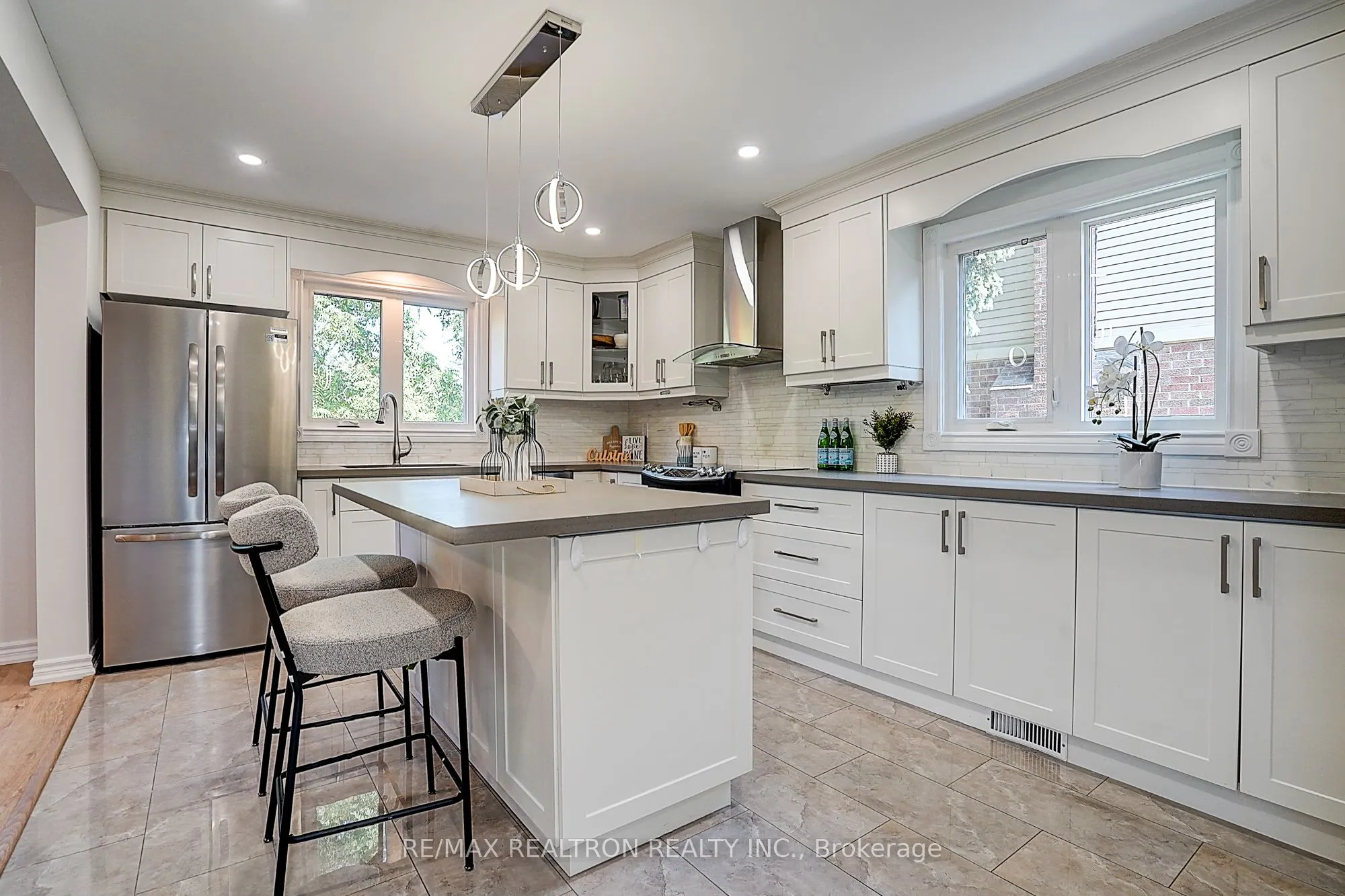 3031 Redstart Drive