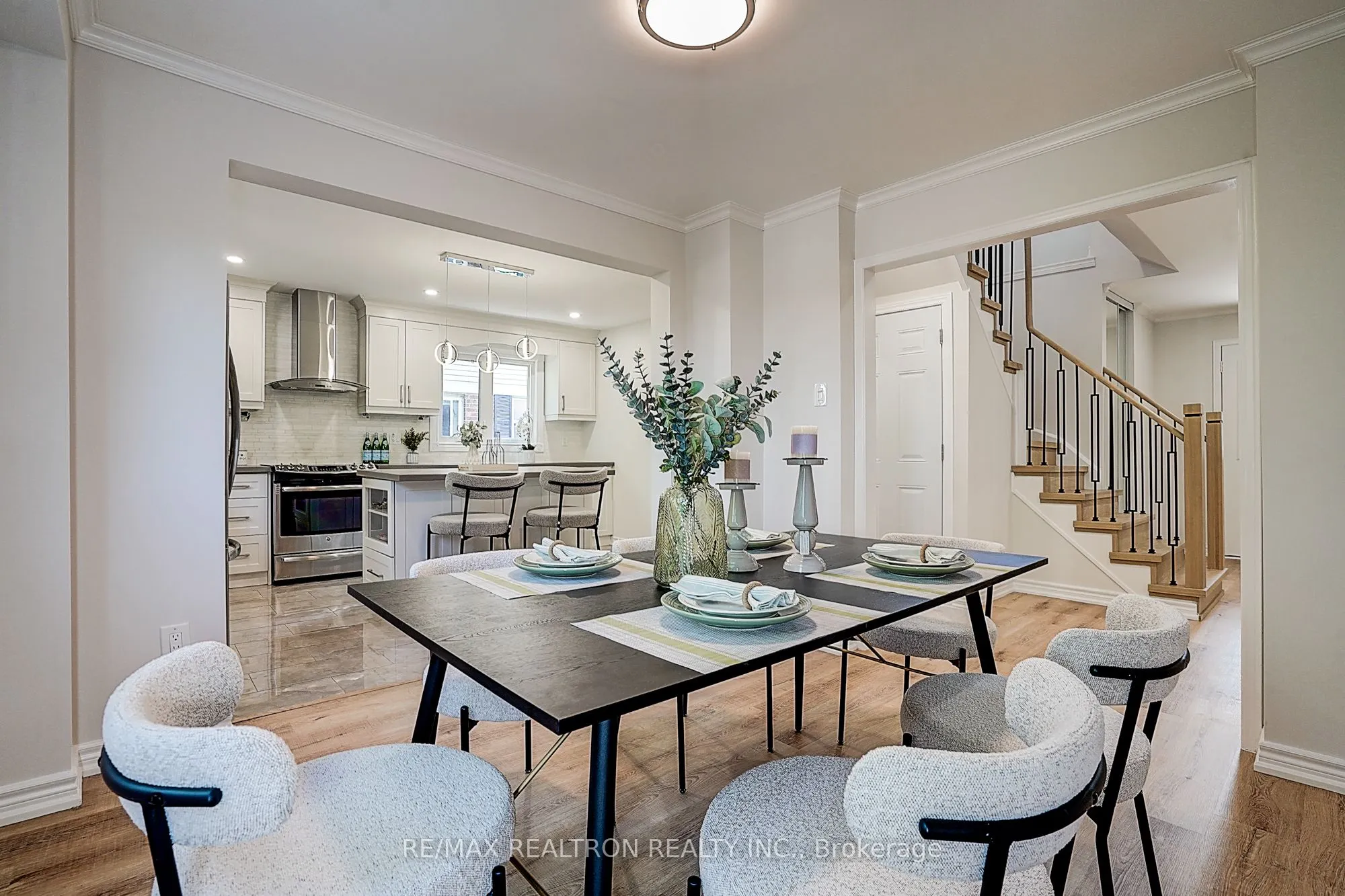 3031 Redstart Drive