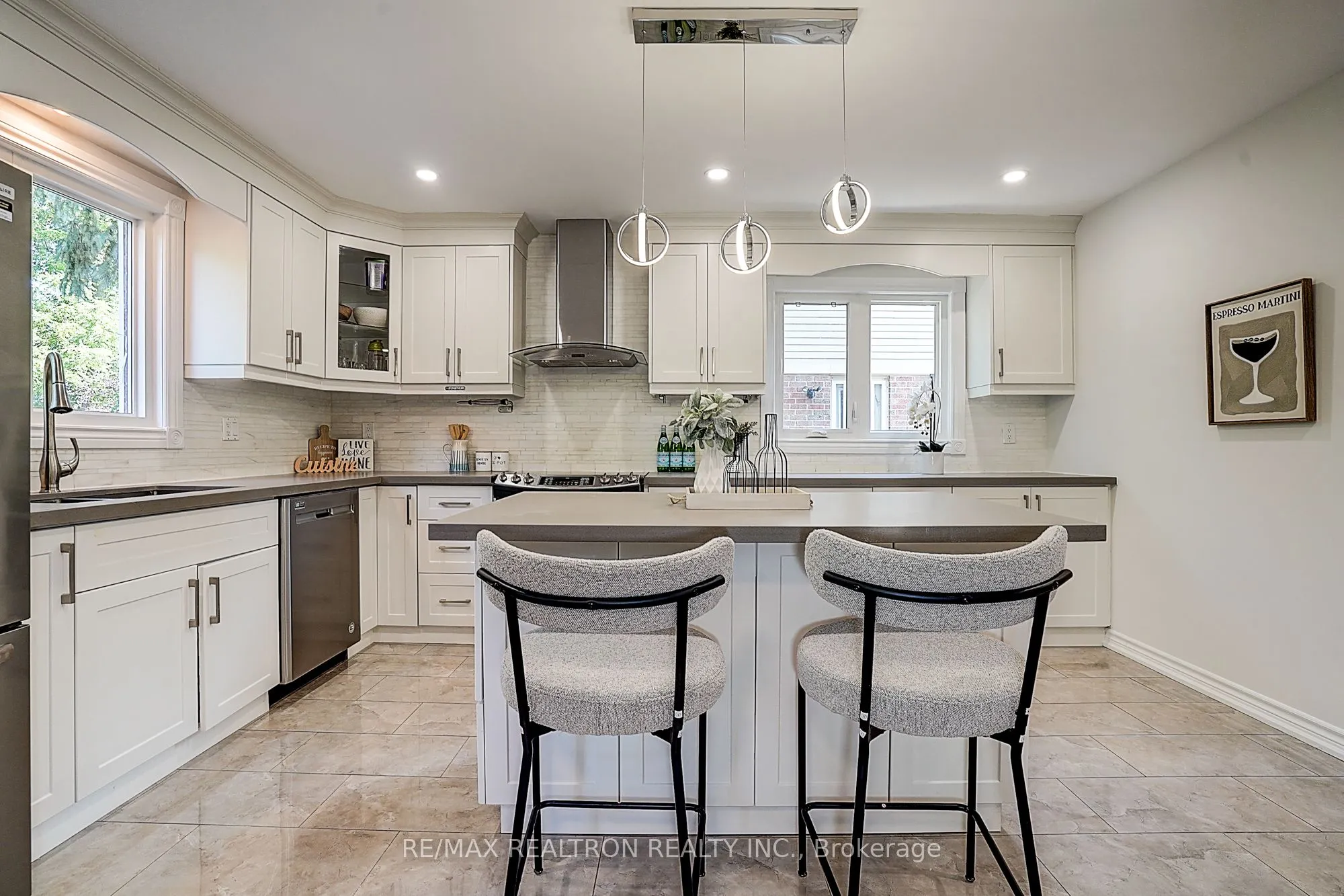 3031 Redstart Drive
