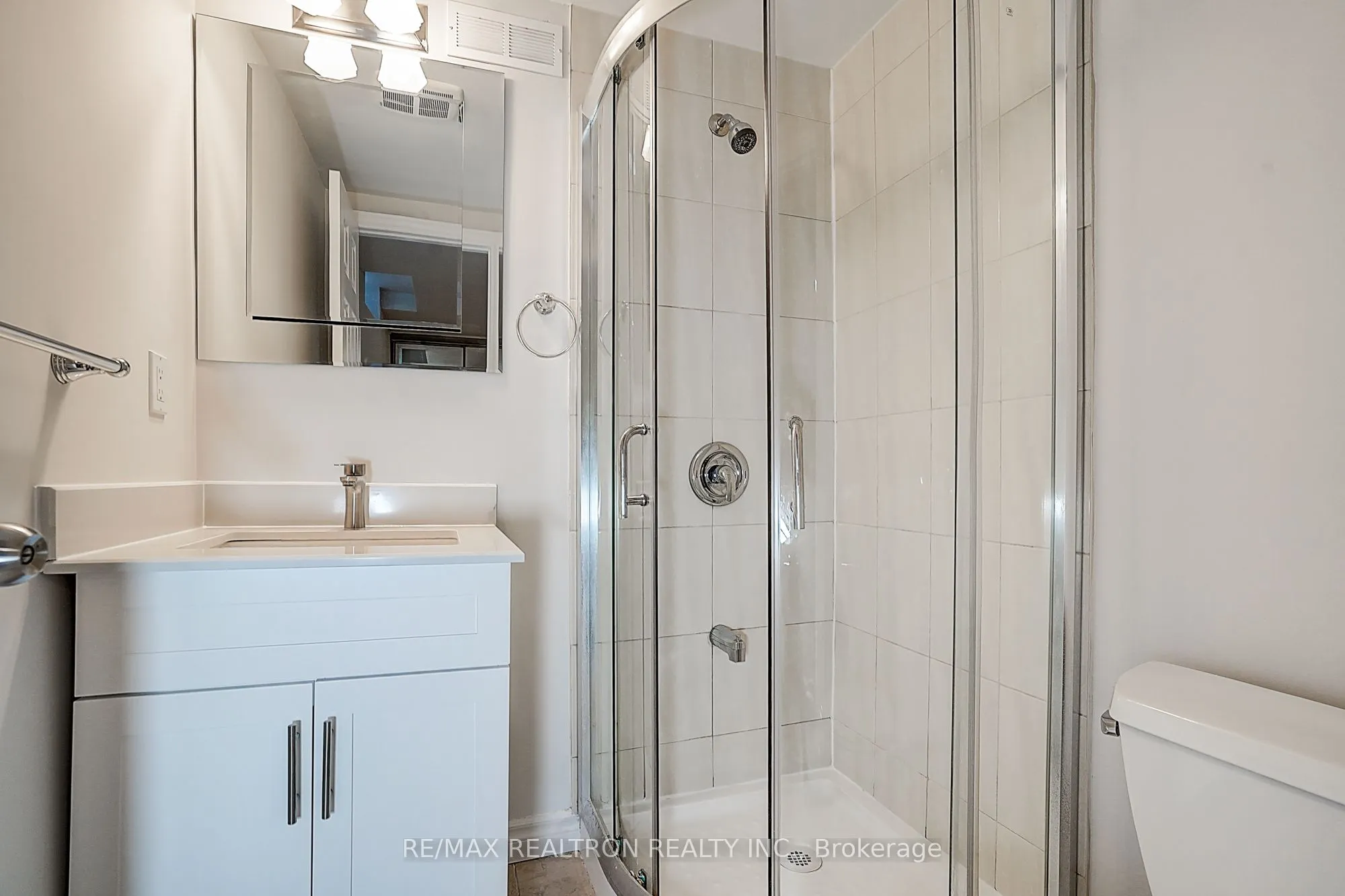3031 Redstart Drive