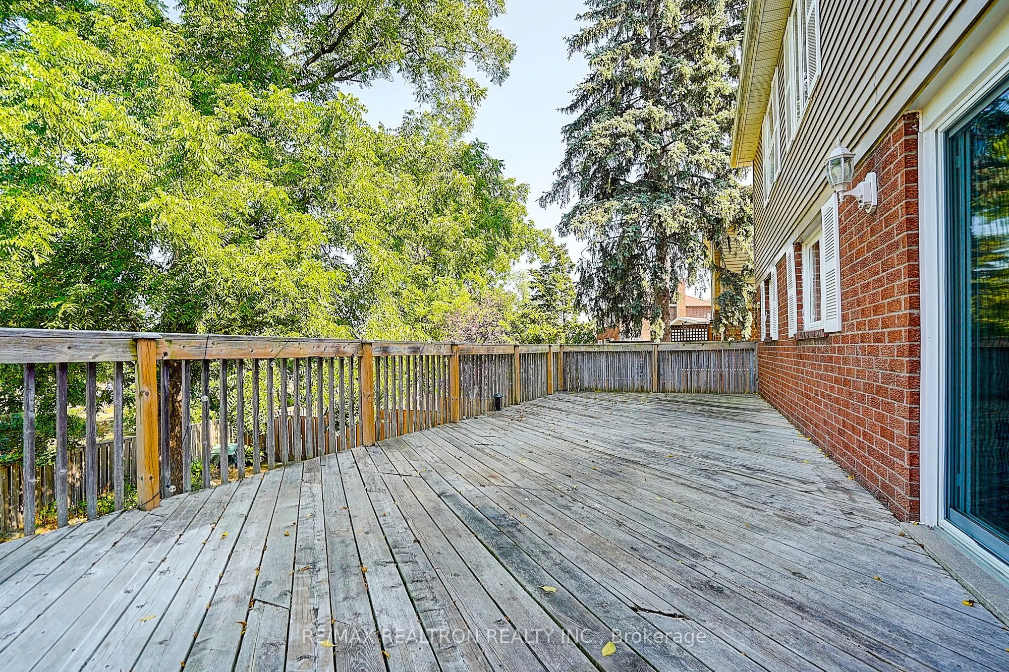 3031 Redstart Drive