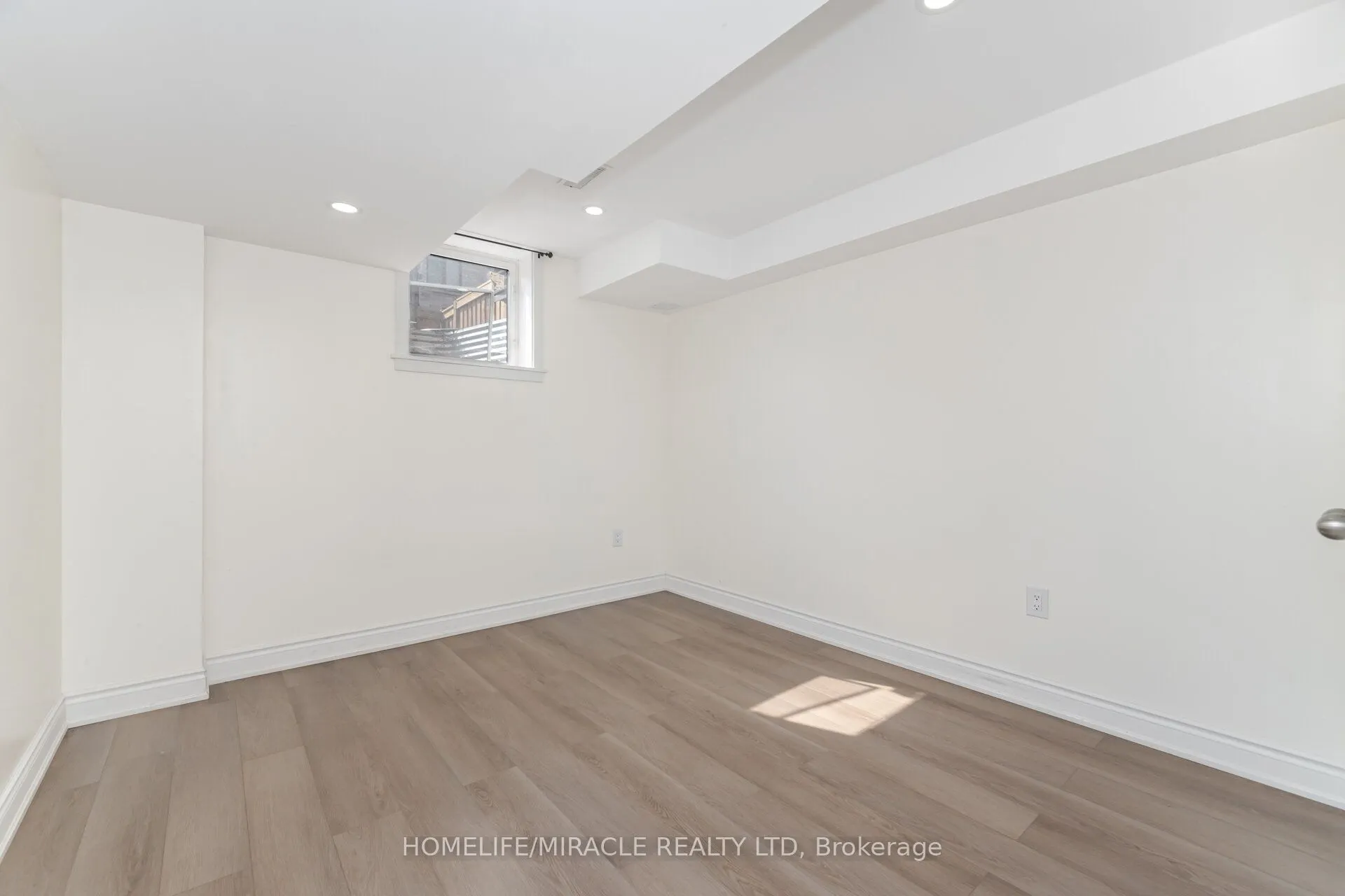 7 Aldenham Street