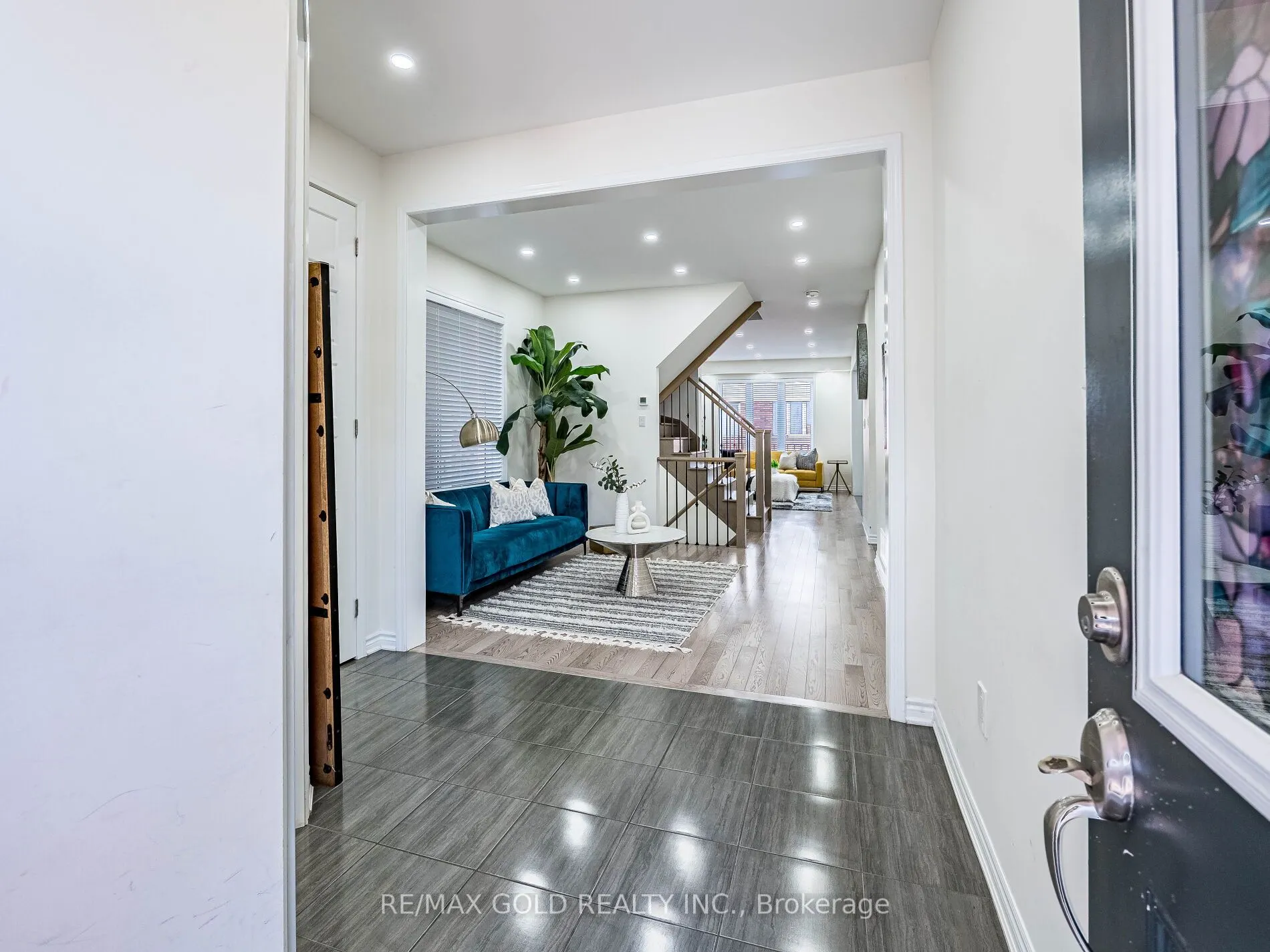 36 Feeder Street