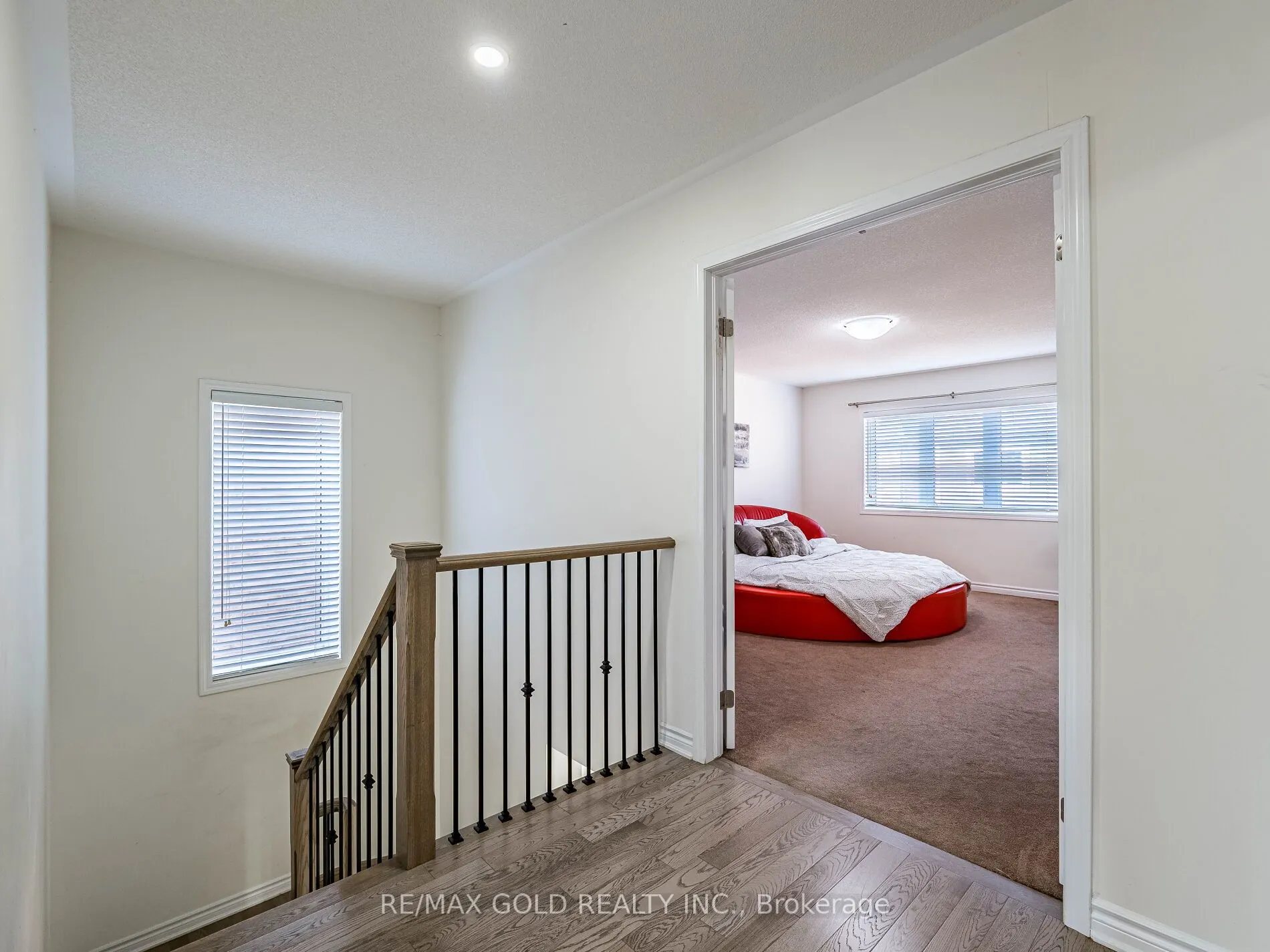 36 Feeder Street