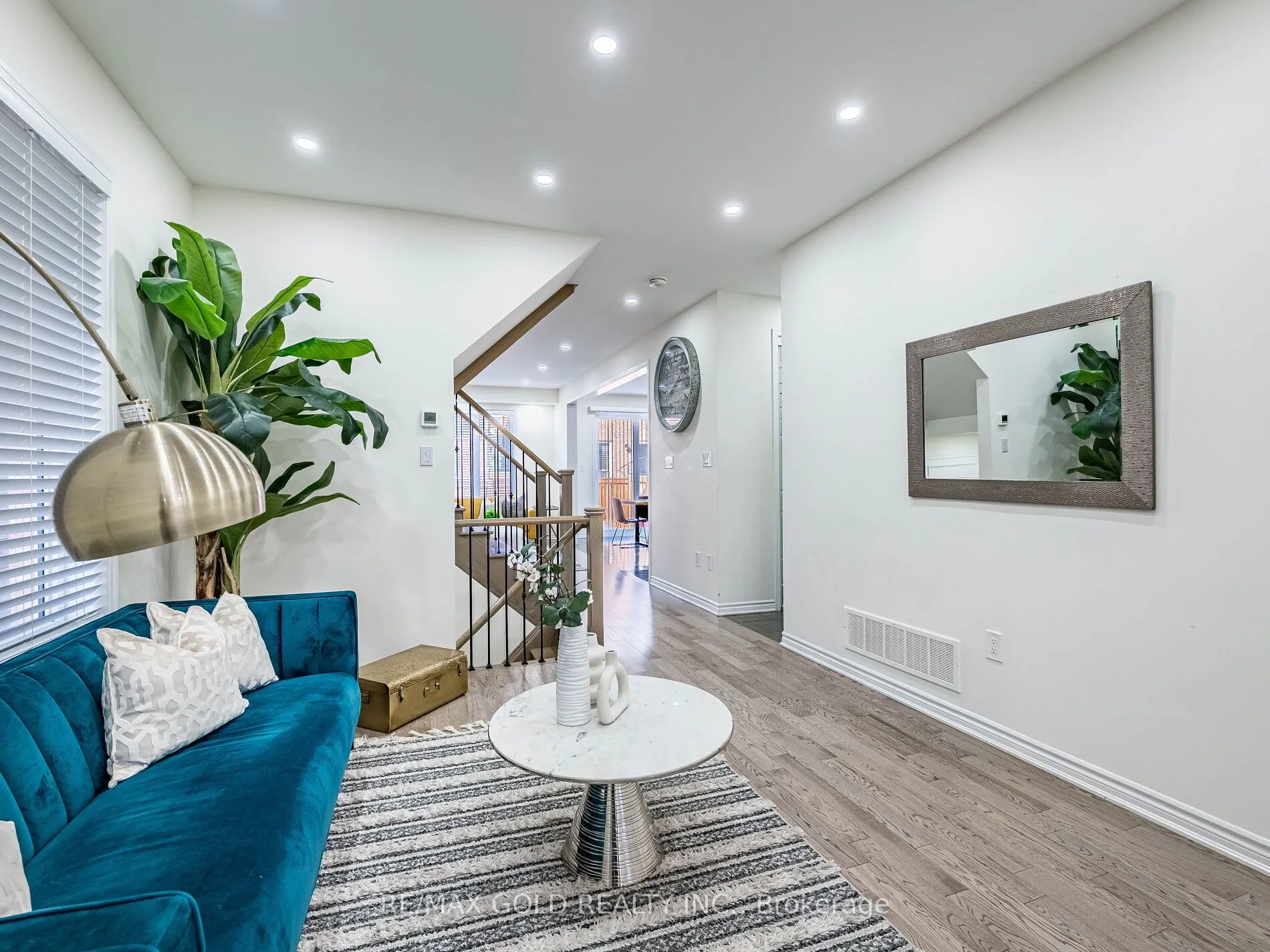 36 Feeder Street