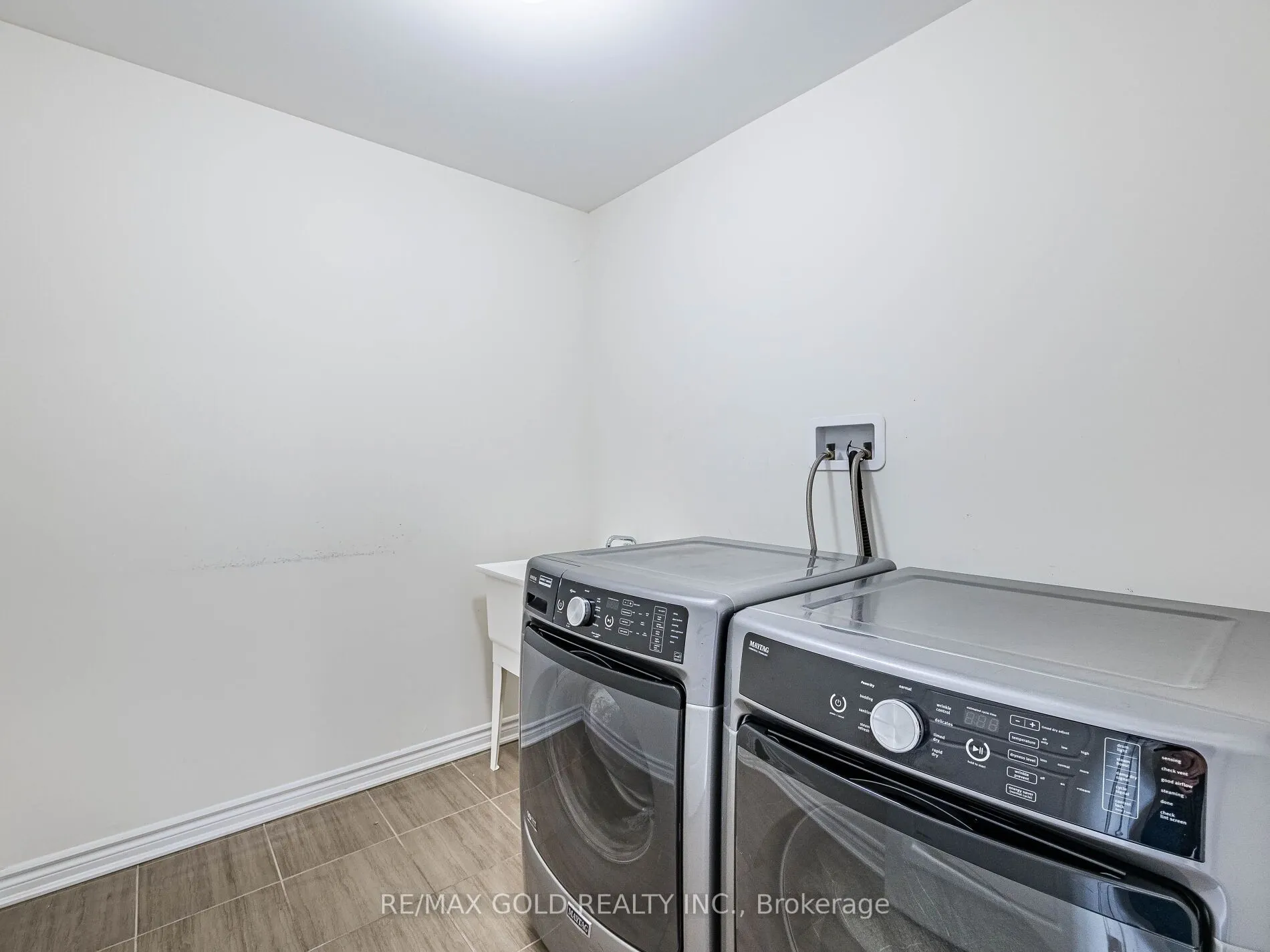 36 Feeder Street